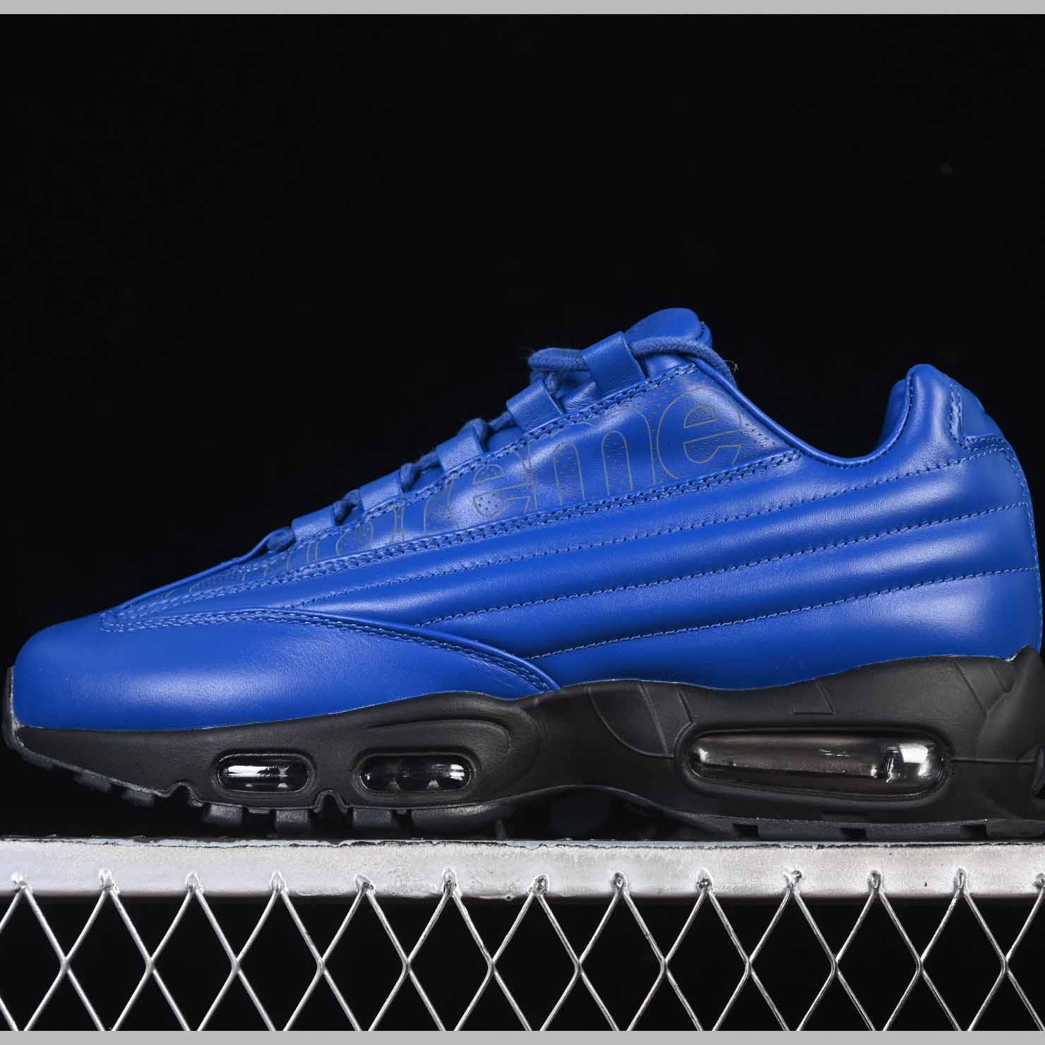 Supreme x Nike Air Max 95 Lux    CI0999-400 - FashionPlug