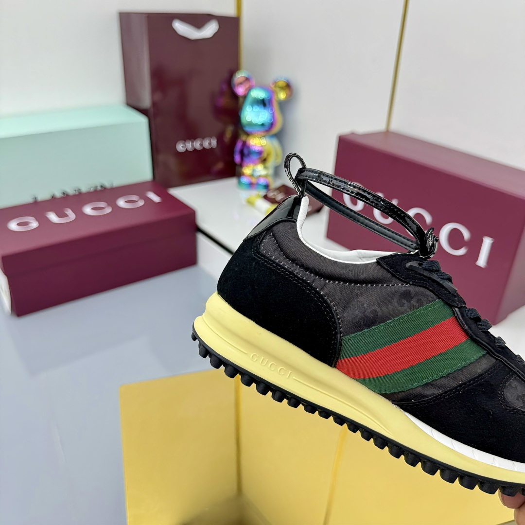 Gucci Women's Gucci Re-Motion Sneaker - FashionPlug