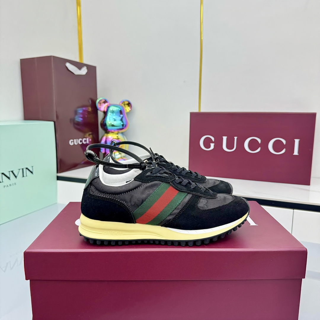 Gucci Women's Gucci Re-Motion Sneaker - FashionPlug