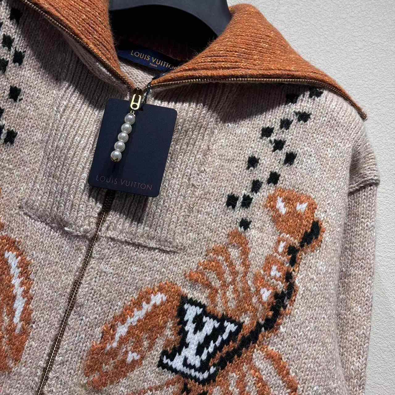 Louis Vuitton Zippered Knitted Blouson   1AIM56 - FashionPlug