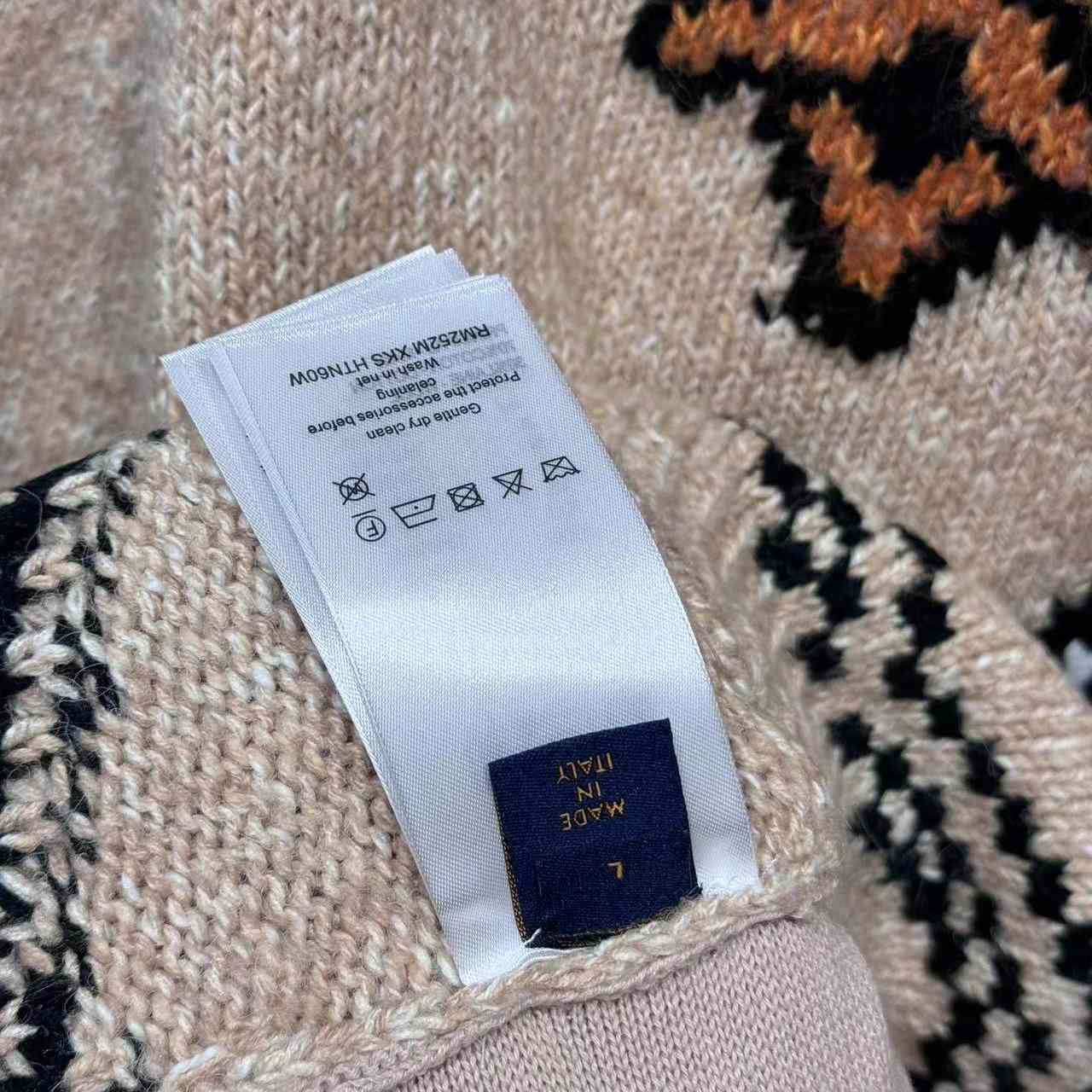 Louis Vuitton Zippered Knitted Blouson   1AIM56 - FashionPlug