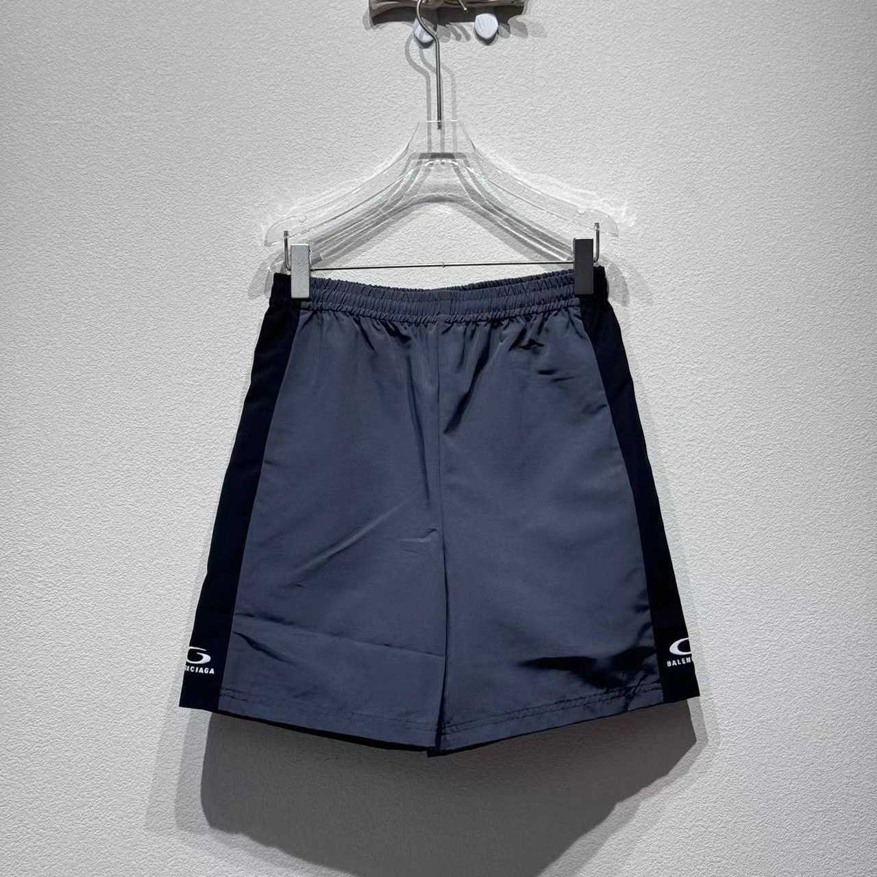 Balenciaga Loop Sports Icon Basketball Swim Shorts In Anthracite And Black - FashionPlug