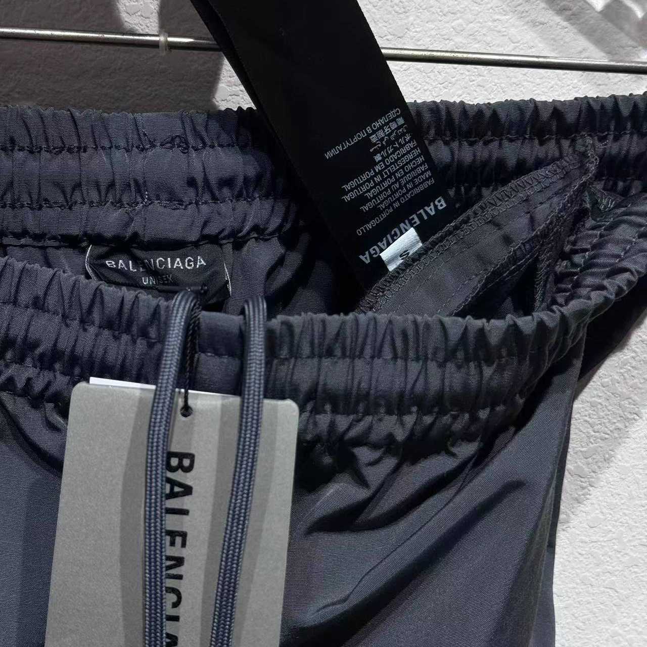 Balenciaga Loop Sports Icon Basketball Swim Shorts In Anthracite And Black - FashionPlug