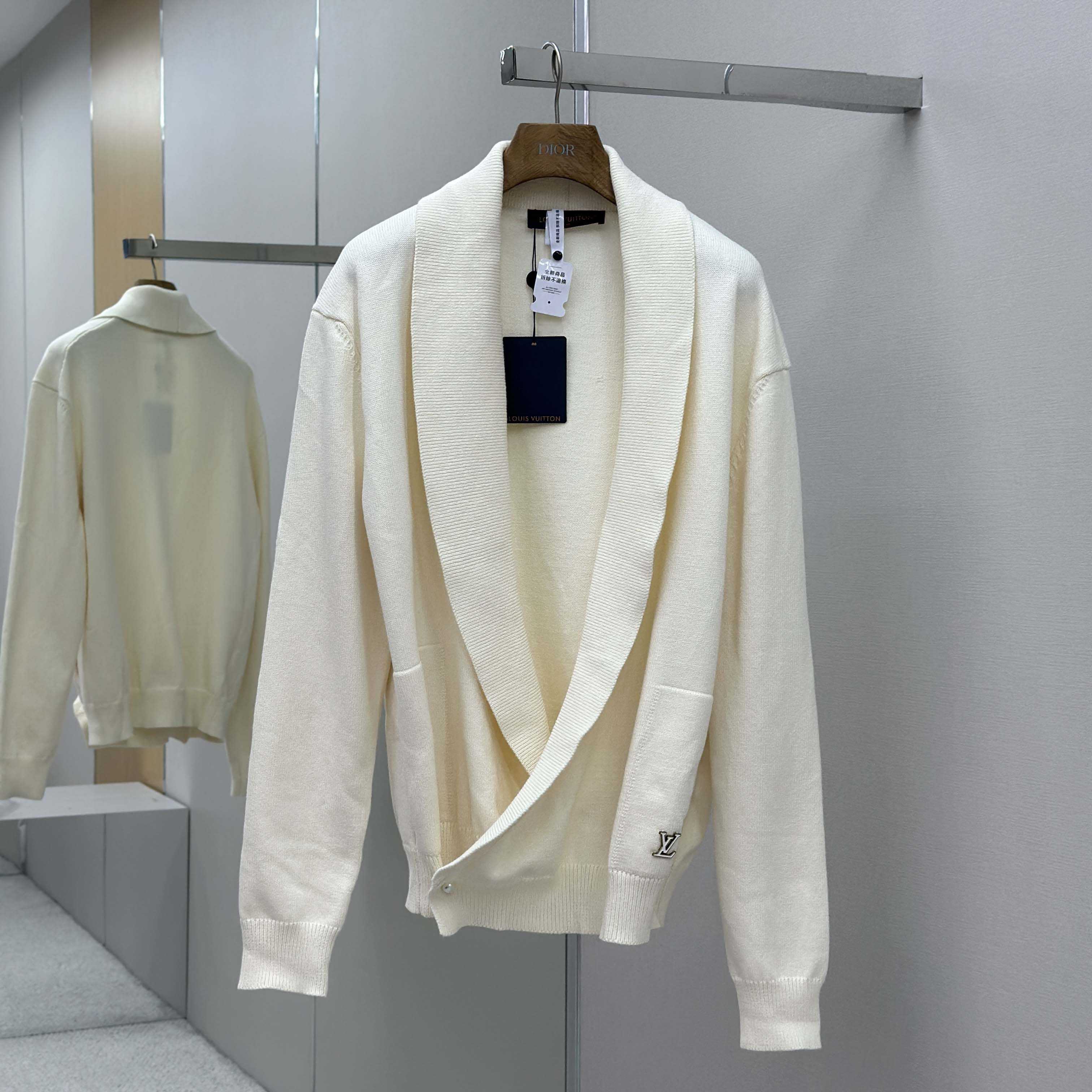 Louis Vuitton Shawl Collar Knit Jacket   1AHVNR - FashionPlug