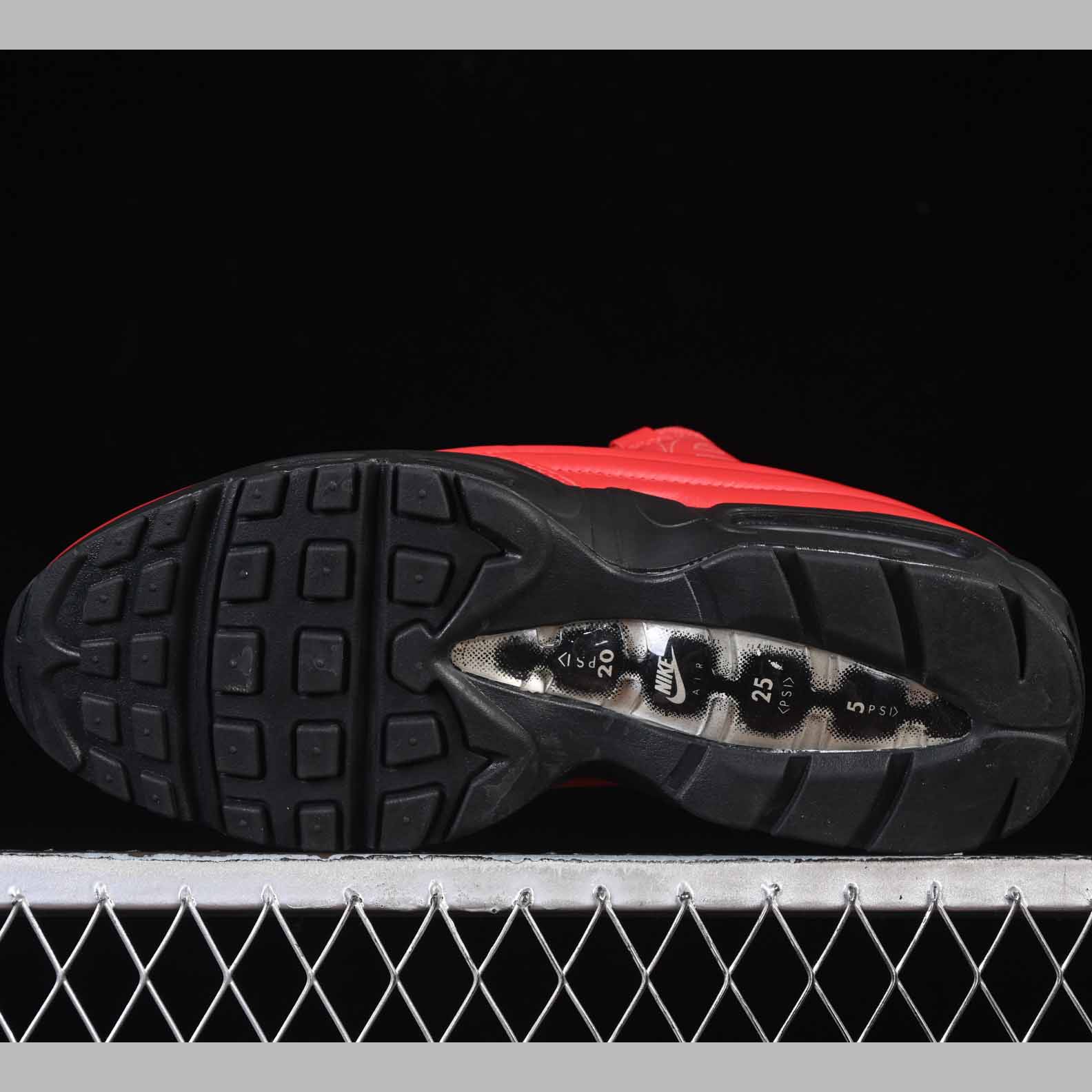 Supreme x Nike Air Max 95 Lux    CI0999-600 - FashionPlug