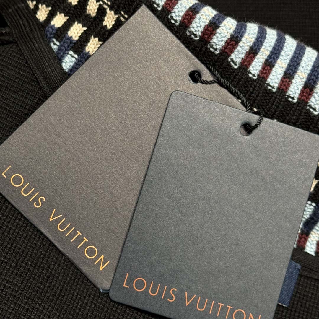 Louis Vuitton Knit Bomber   1AHVN4 - FashionPlug