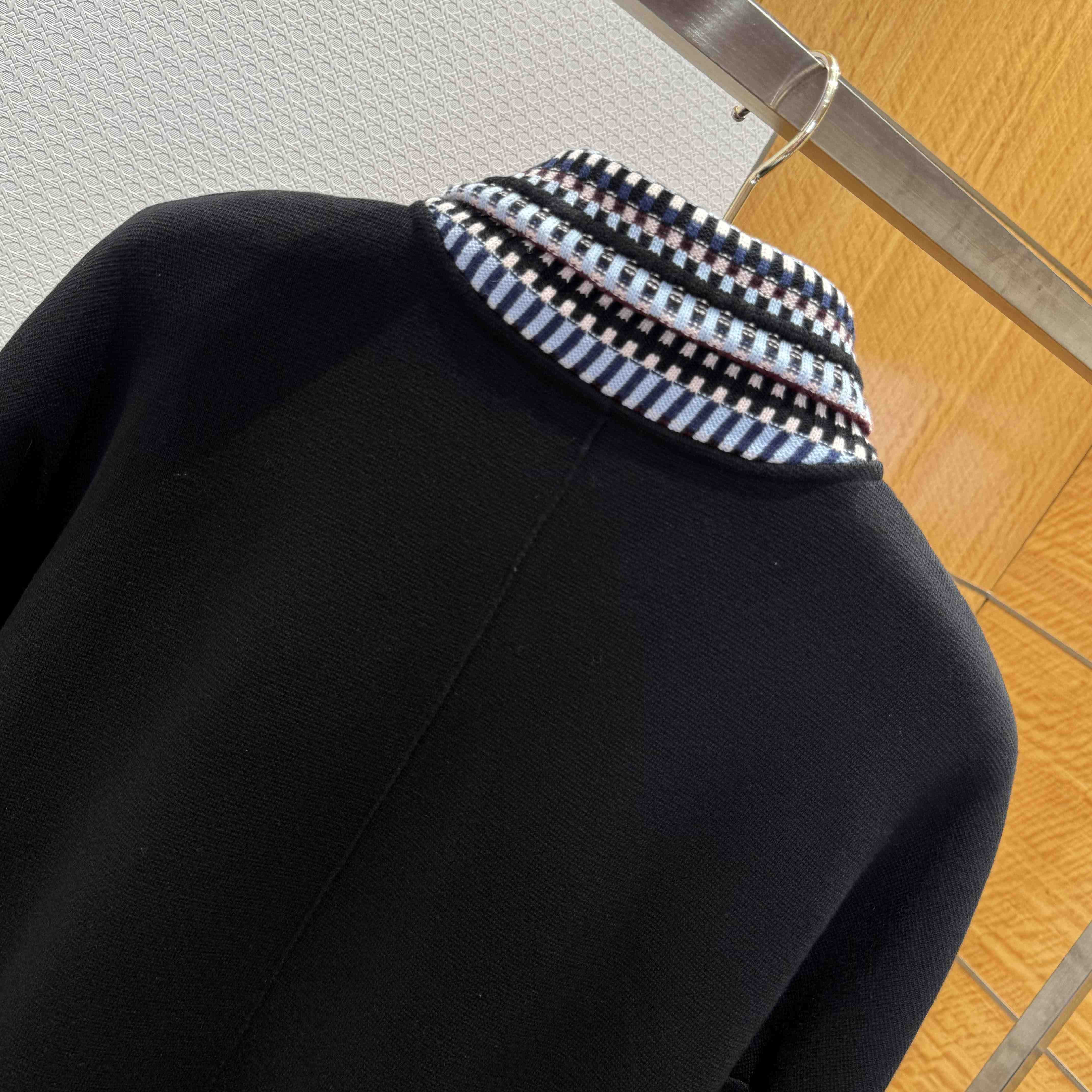 Louis Vuitton Knit Bomber   1AHVN4 - FashionPlug