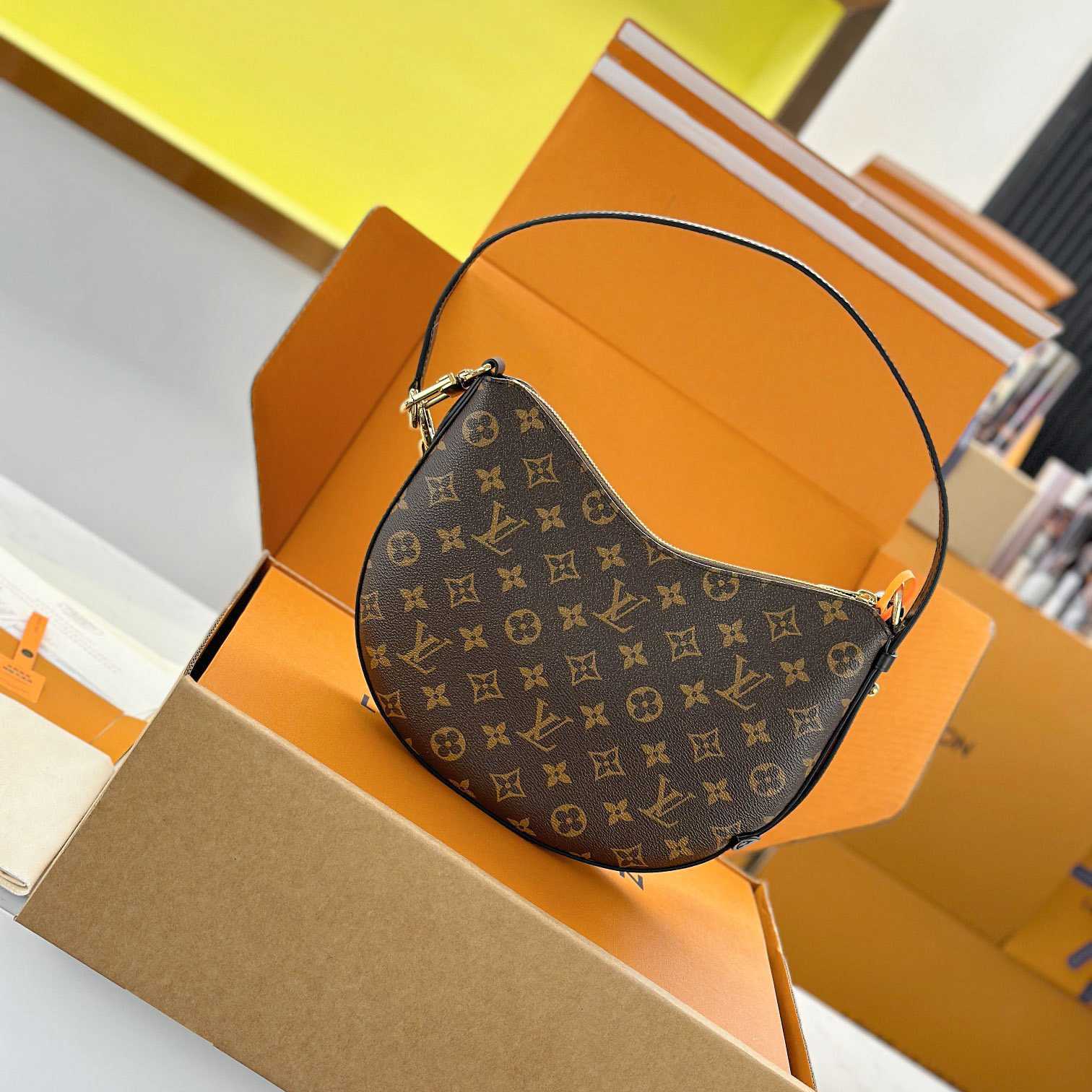 Louis Vuitton Cookie BB   M15056 - FashionPlug