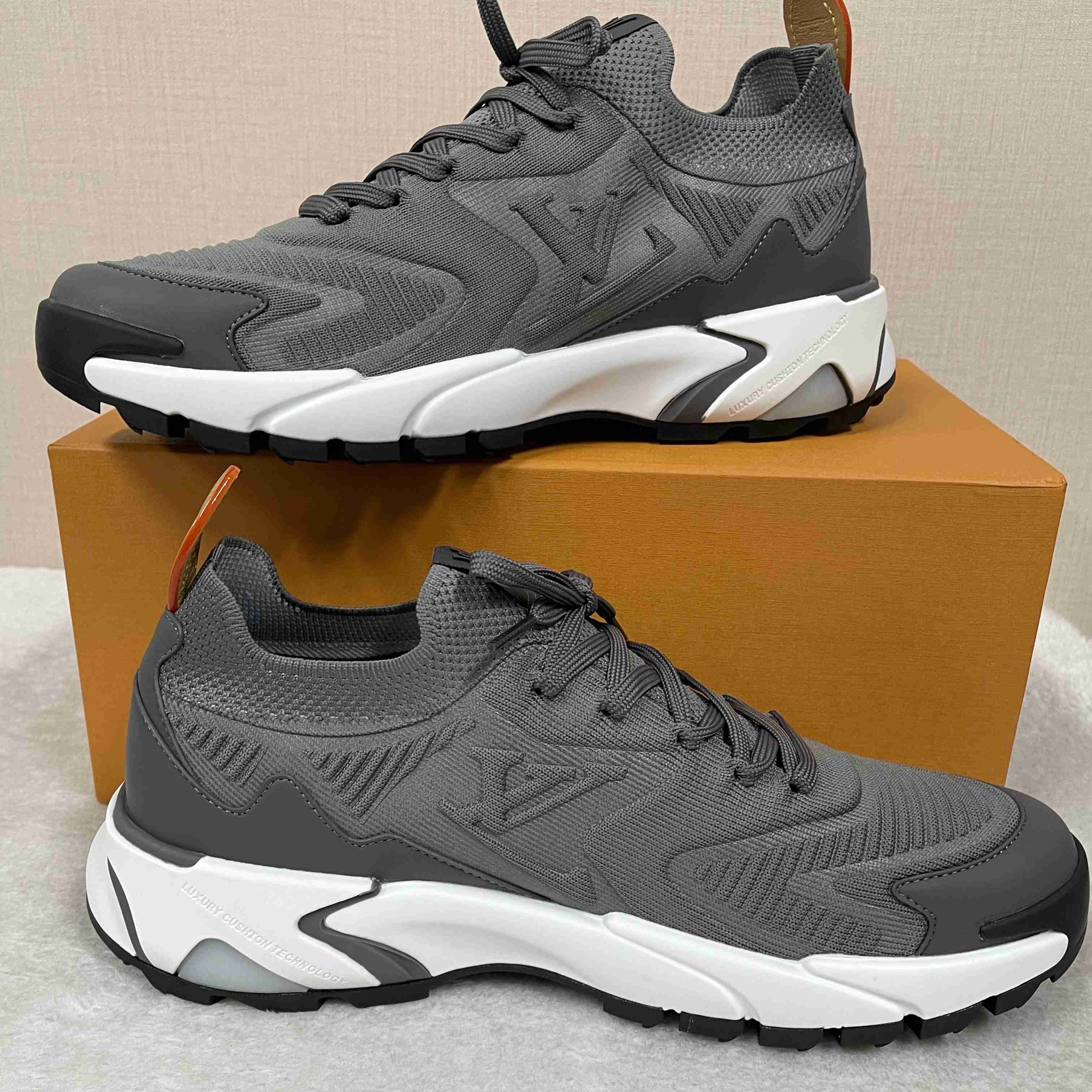 Louis Vuitton LV Runner Tatic Sneaker   1AILJM - FashionPlug