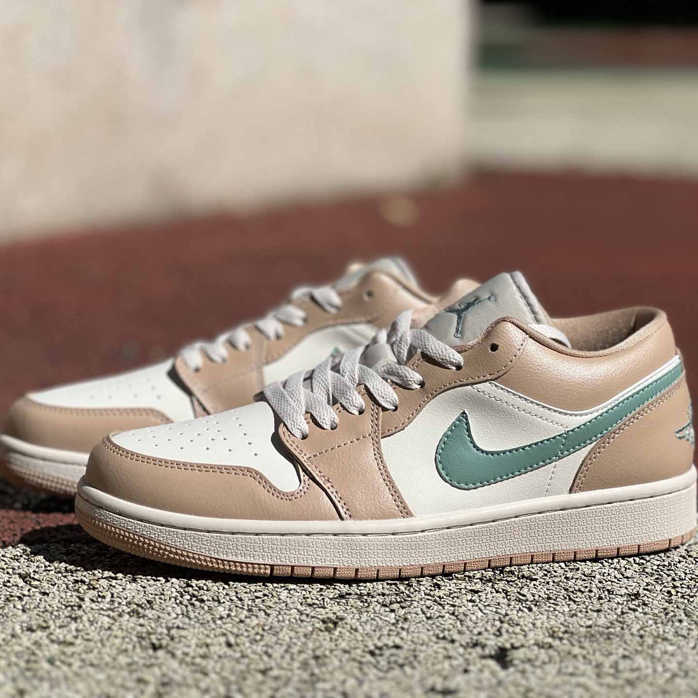 Jordan Air Jordan 1 Low    DC0774-130 - FashionPlug