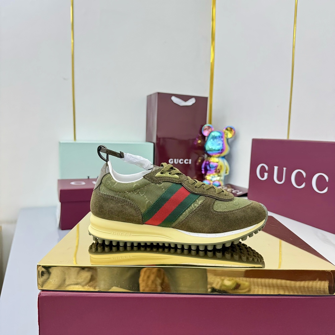 Gucci Women's Gucci Re-Motion Sneaker - FashionPlug