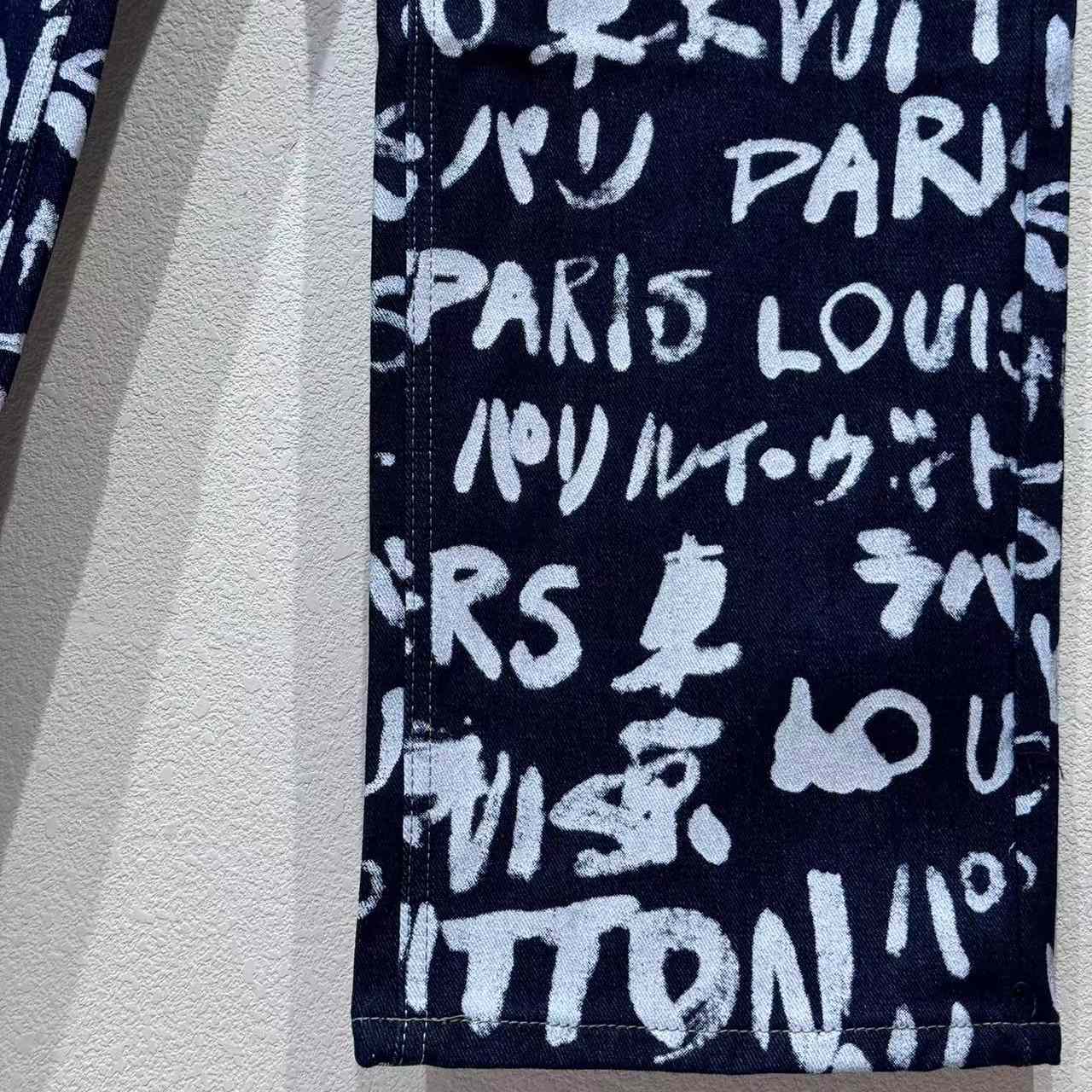 Louis Vuitton Denim Skate Pants   1AILT0 - FashionPlug