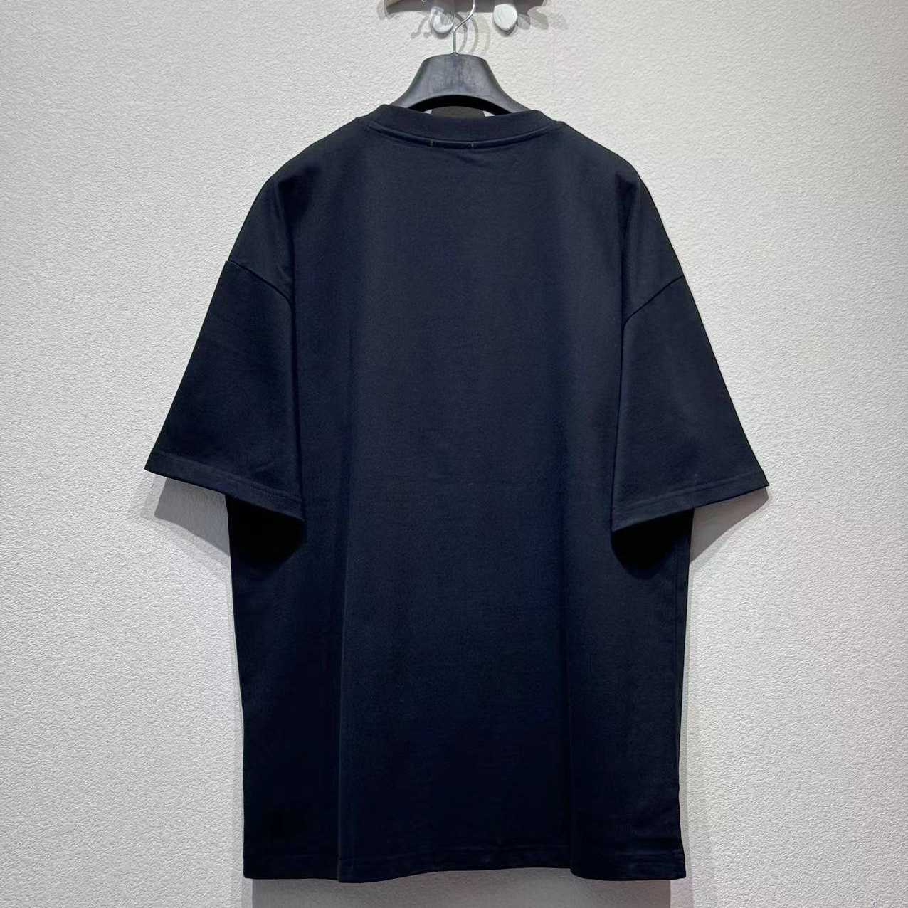 Christian Dior T-Shirt, Relaxed Fit  - FashionPlug