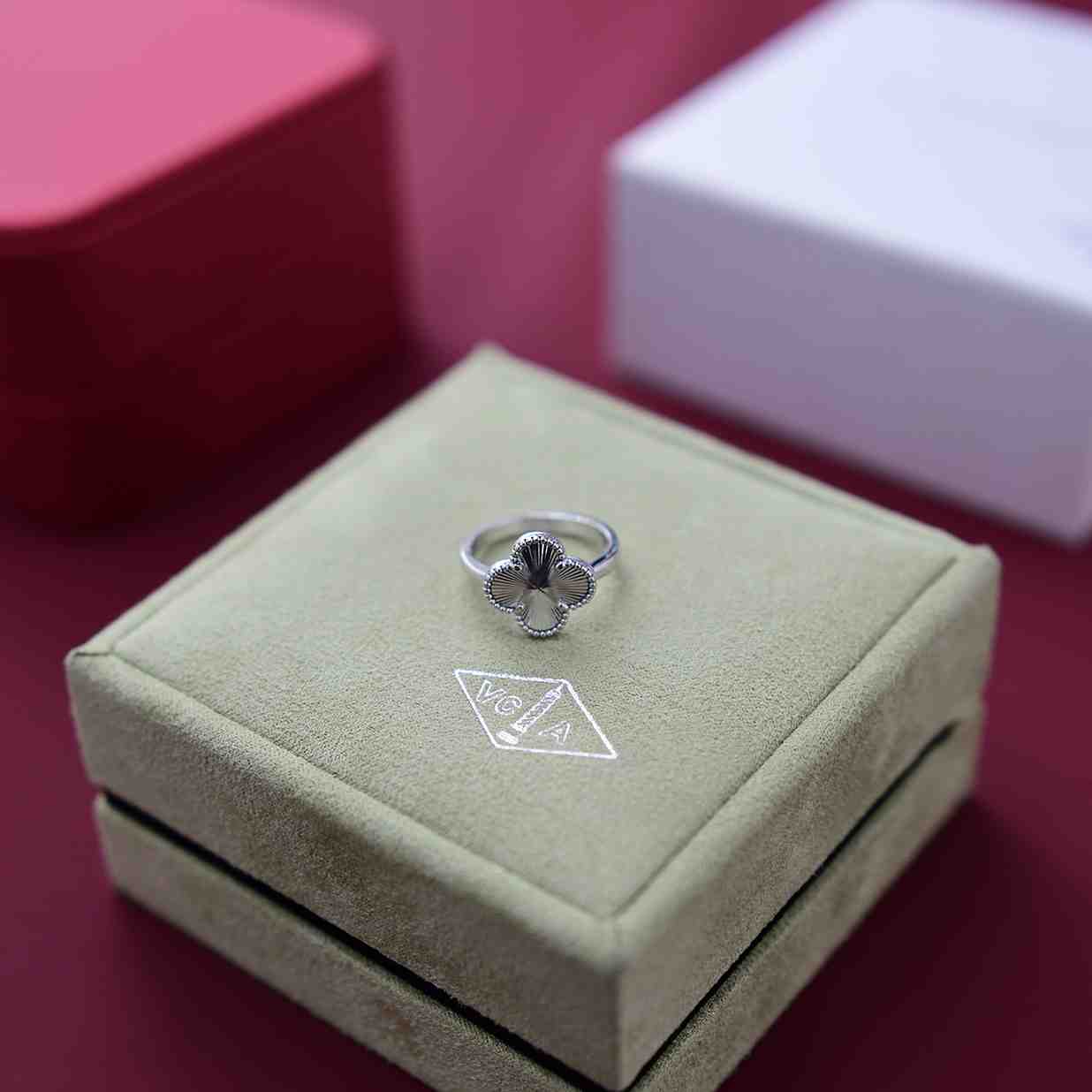 Van Cleef & Arpels Rings - FashionPlug