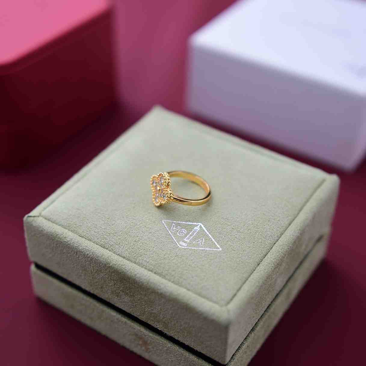 Van Cleef & Arpels Rings - FashionPlug