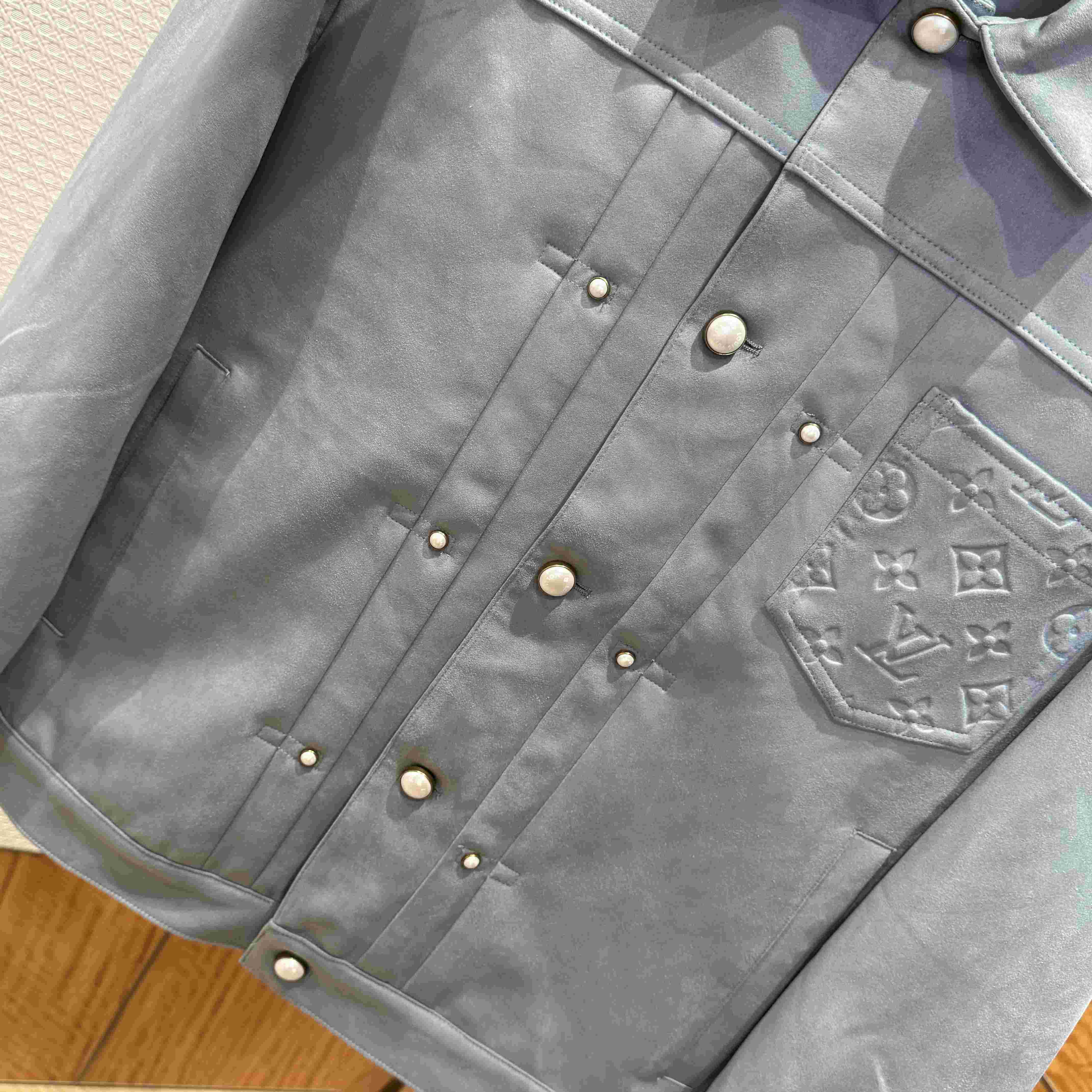 Louis Vuitton Suede Leather Type II Trucker Jacket   1AHVLO - FashionPlug