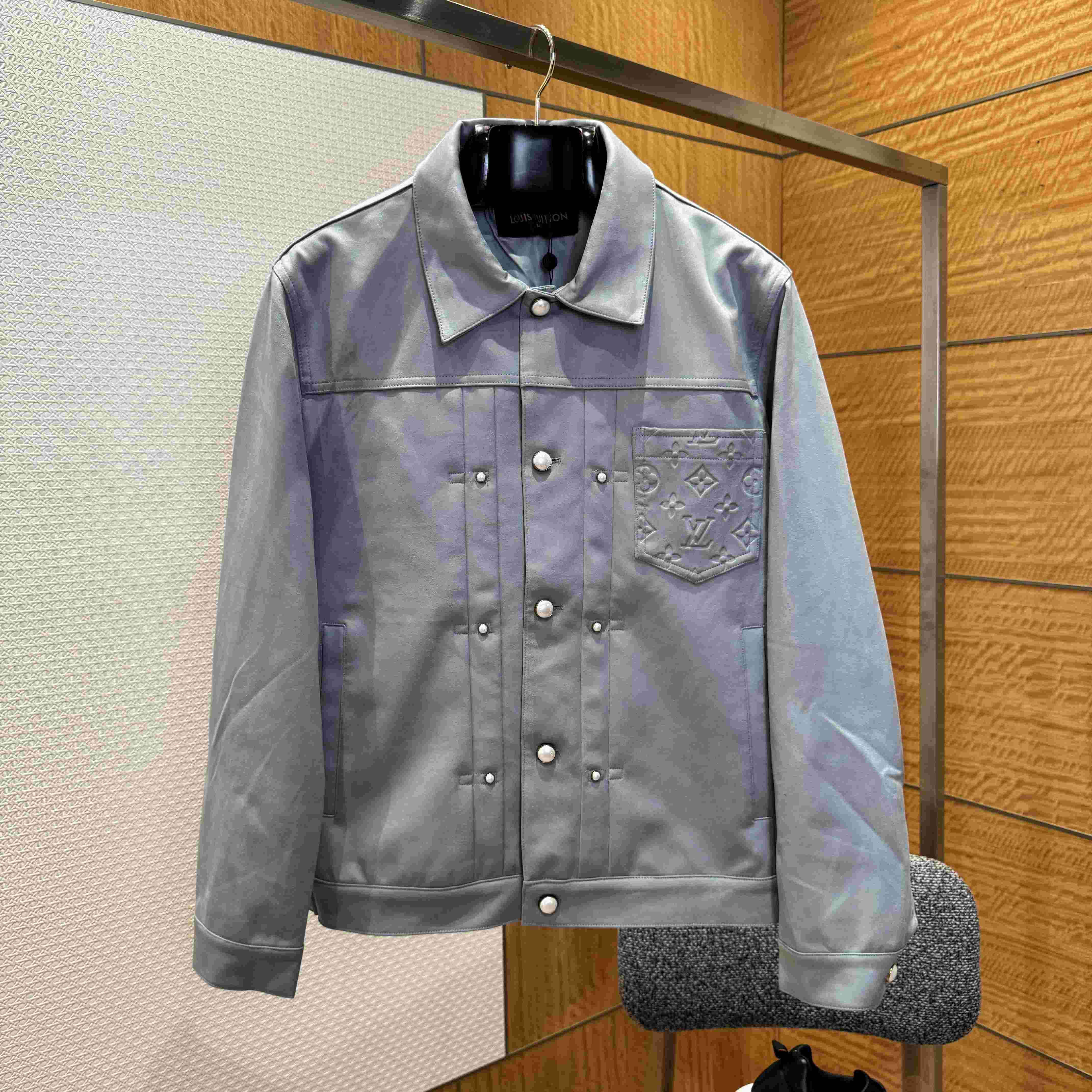 Louis Vuitton Suede Leather Type II Trucker Jacket   1AHVLO - FashionPlug