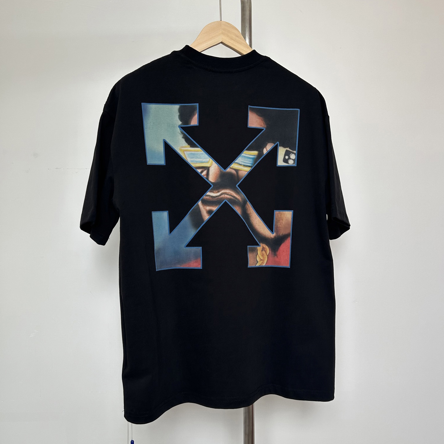 Off-White Black Barber Arrow T-Shirt - FashionPlug