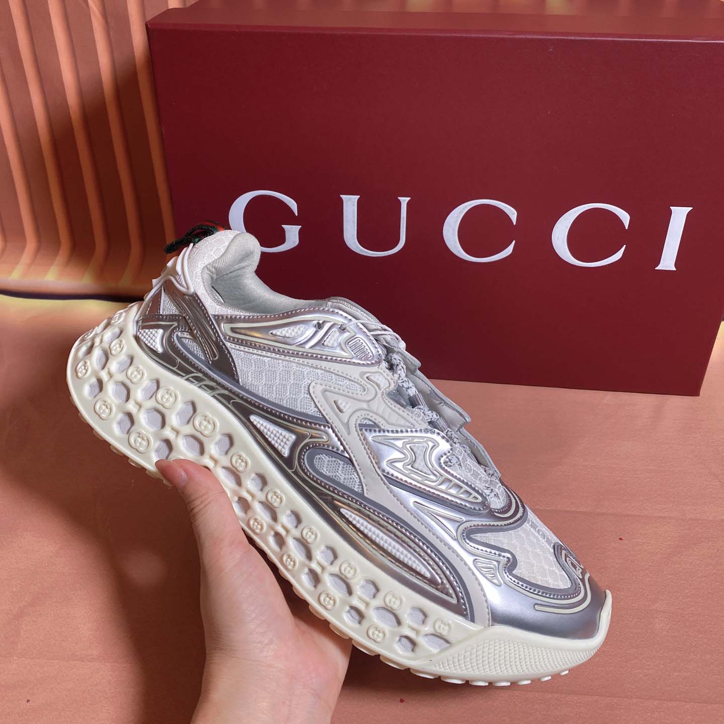 Gucci Men's Gucci Cub3d Sneaker - FashionPlug