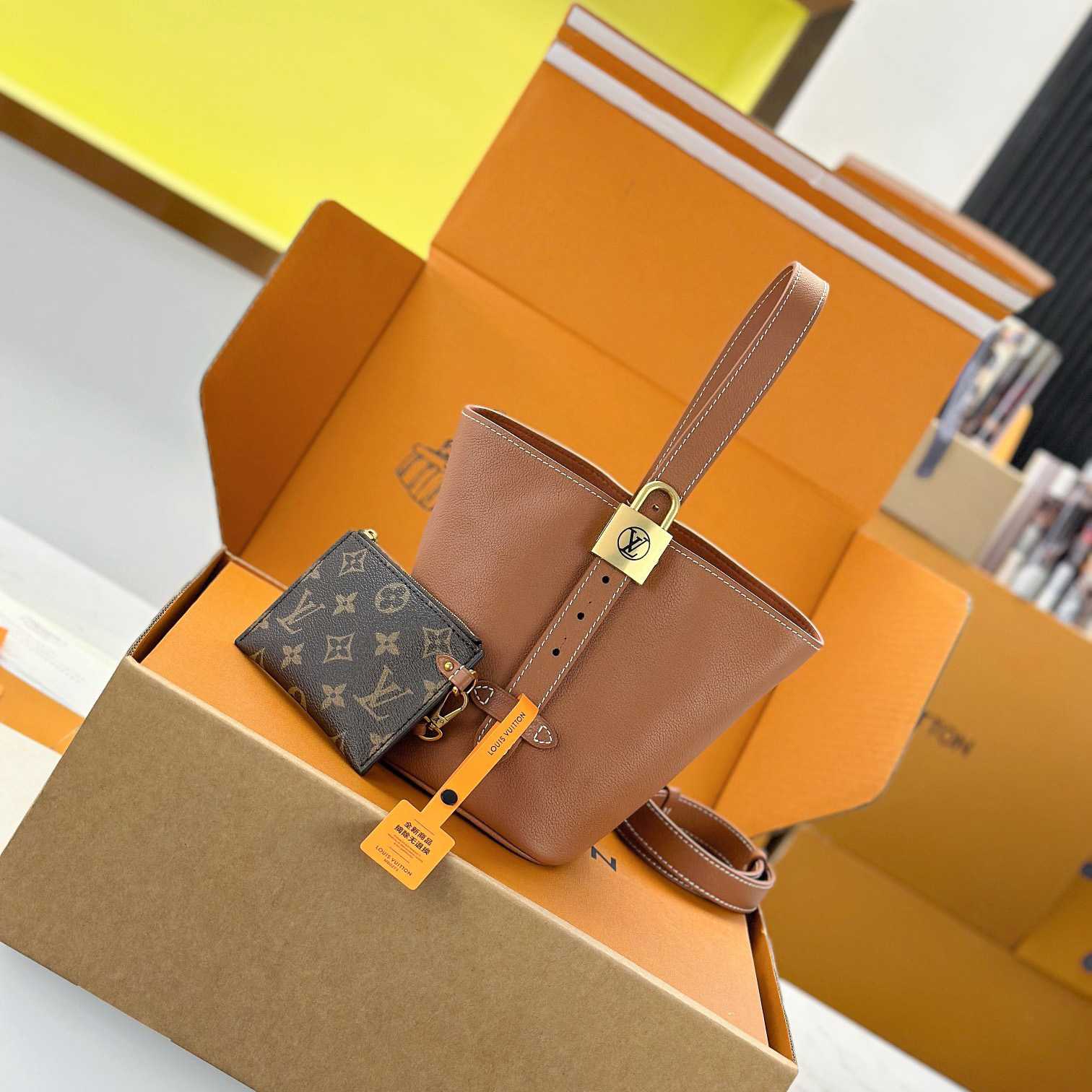 Louis Vuitton Low Key All In BB   M14416 - FashionPlug