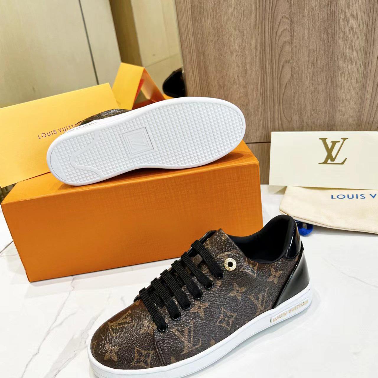 Louis Vuitton Frontrow Sneaker   1A1F4J - FashionPlug