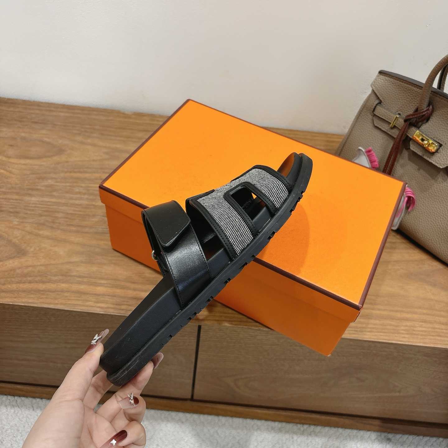 Hermes Chypre Sandal - FashionPlug