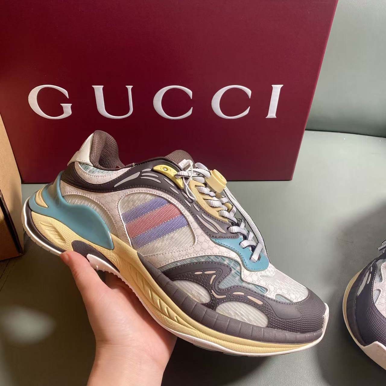 Gucci Men's Gucci 2.0 Sneaker - FashionPlug
