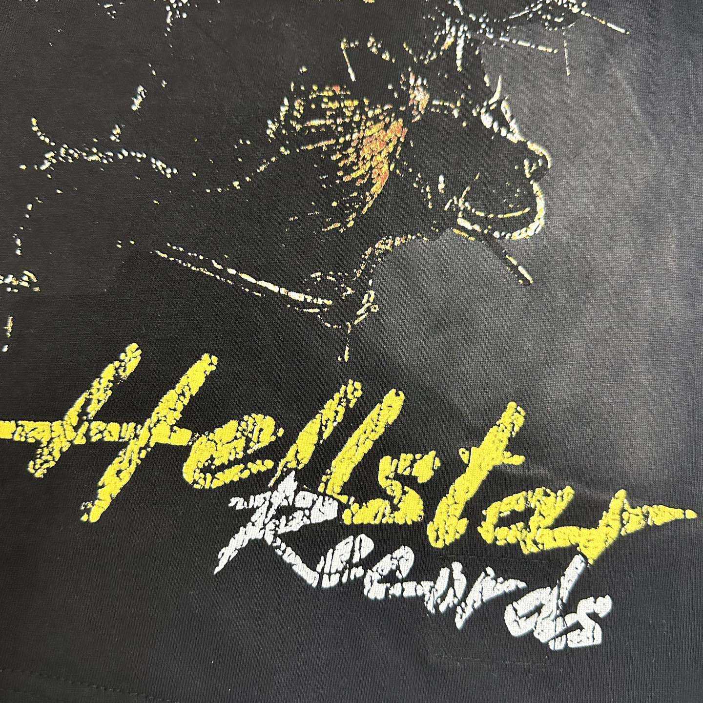 Hellstar Classic T-Shirt  - FashionPlug