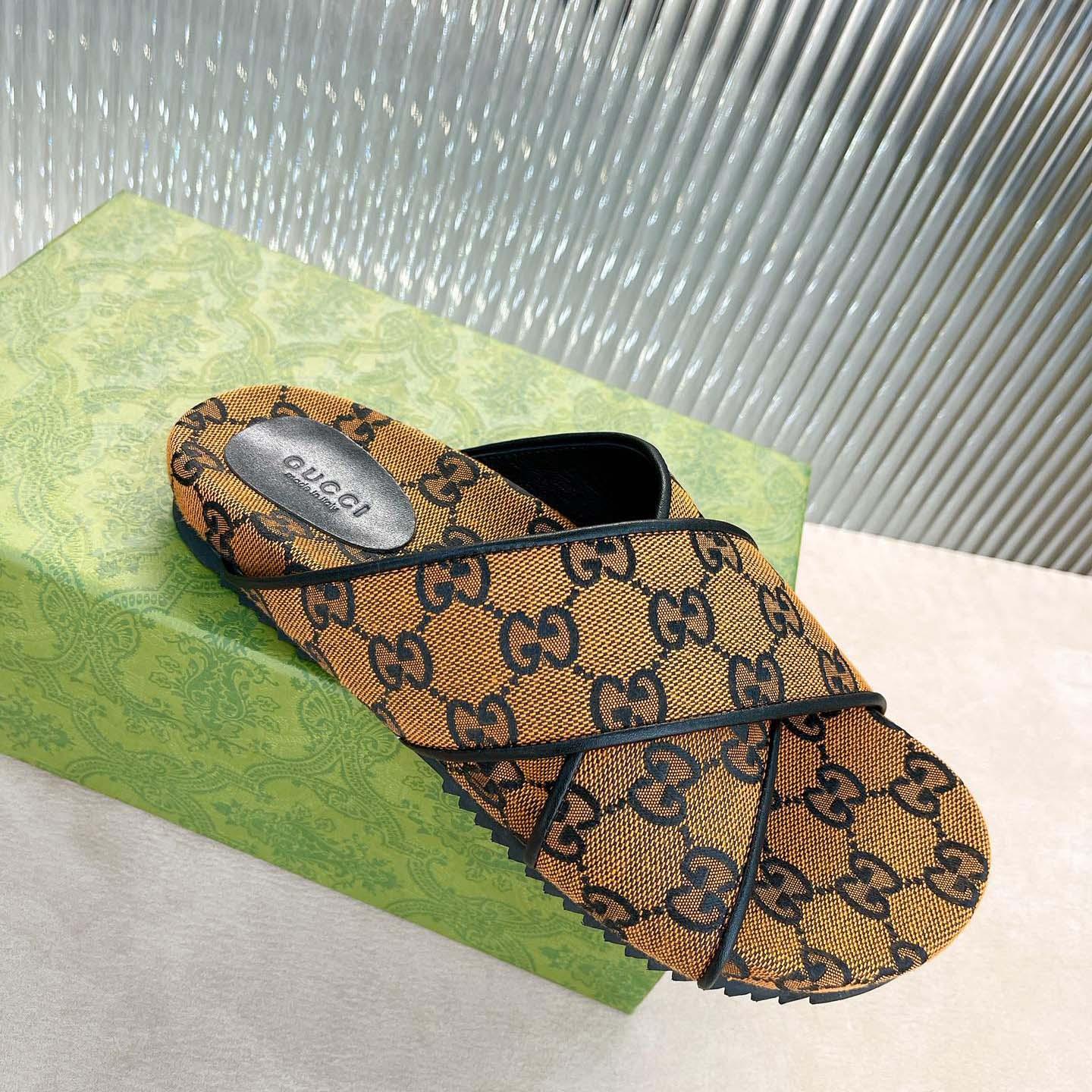 Gucci Slide Sandal - FashionPlug