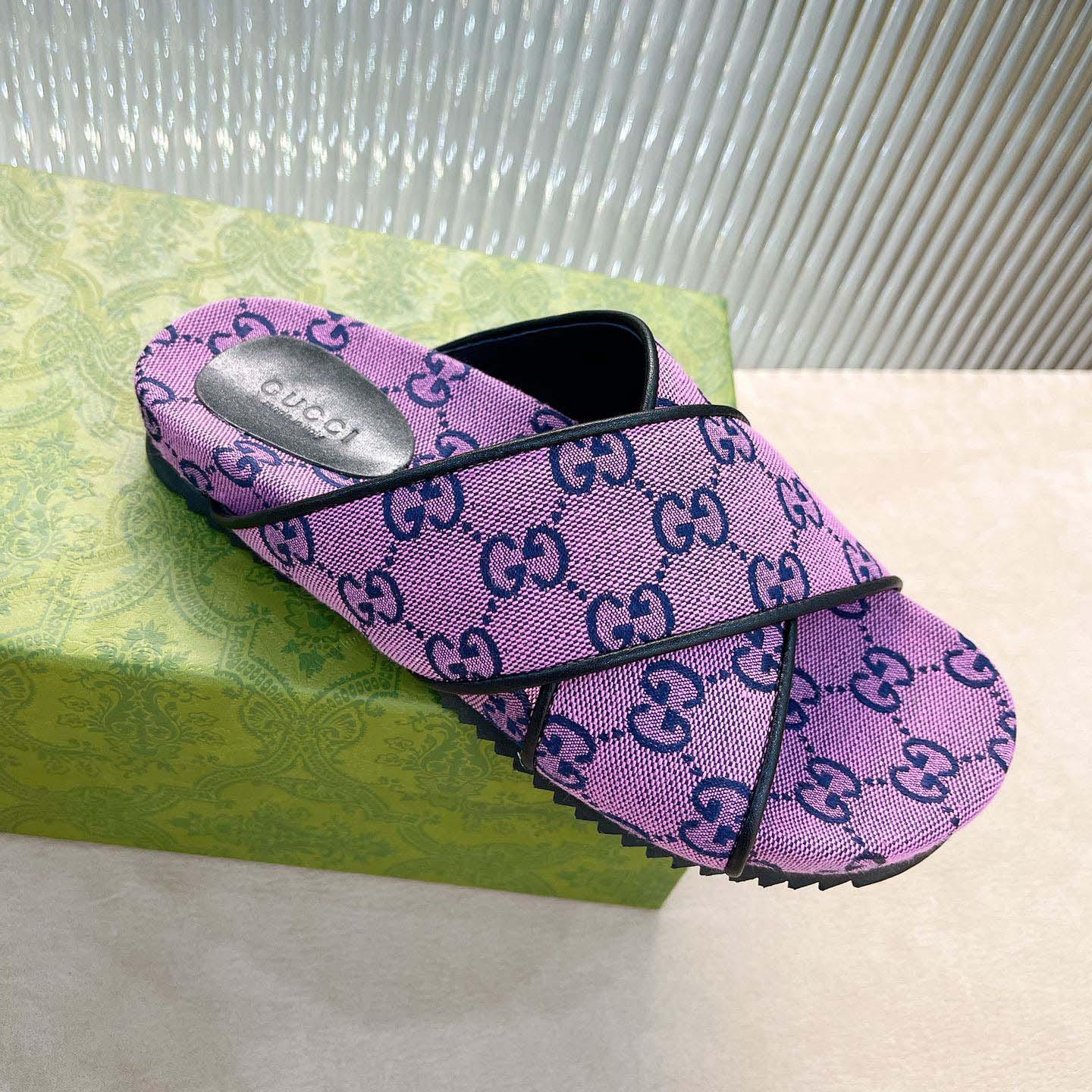 Gucci Slide Sandal - FashionPlug