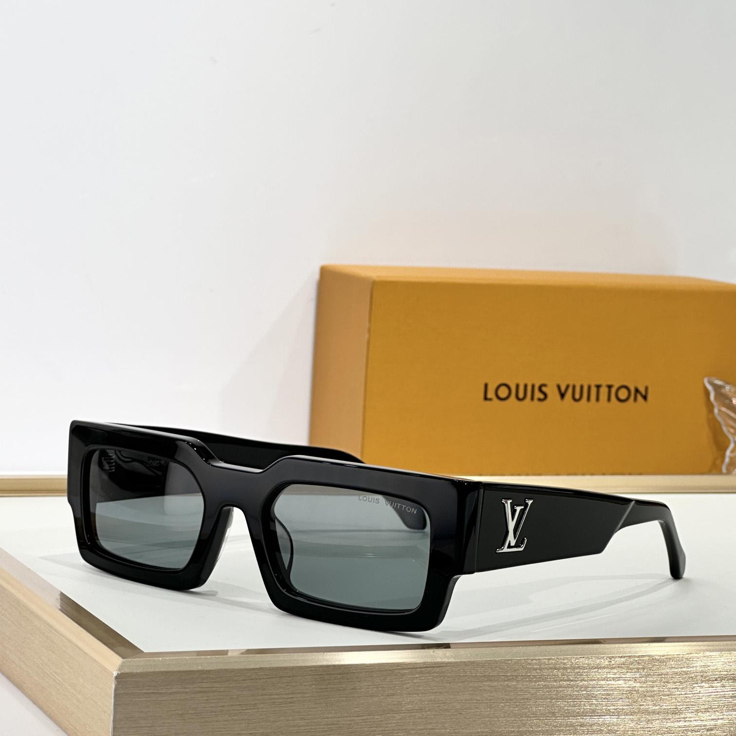 Louis Vuitton LV Clash Low Square Sunglasses   Z1910E - FashionPlug