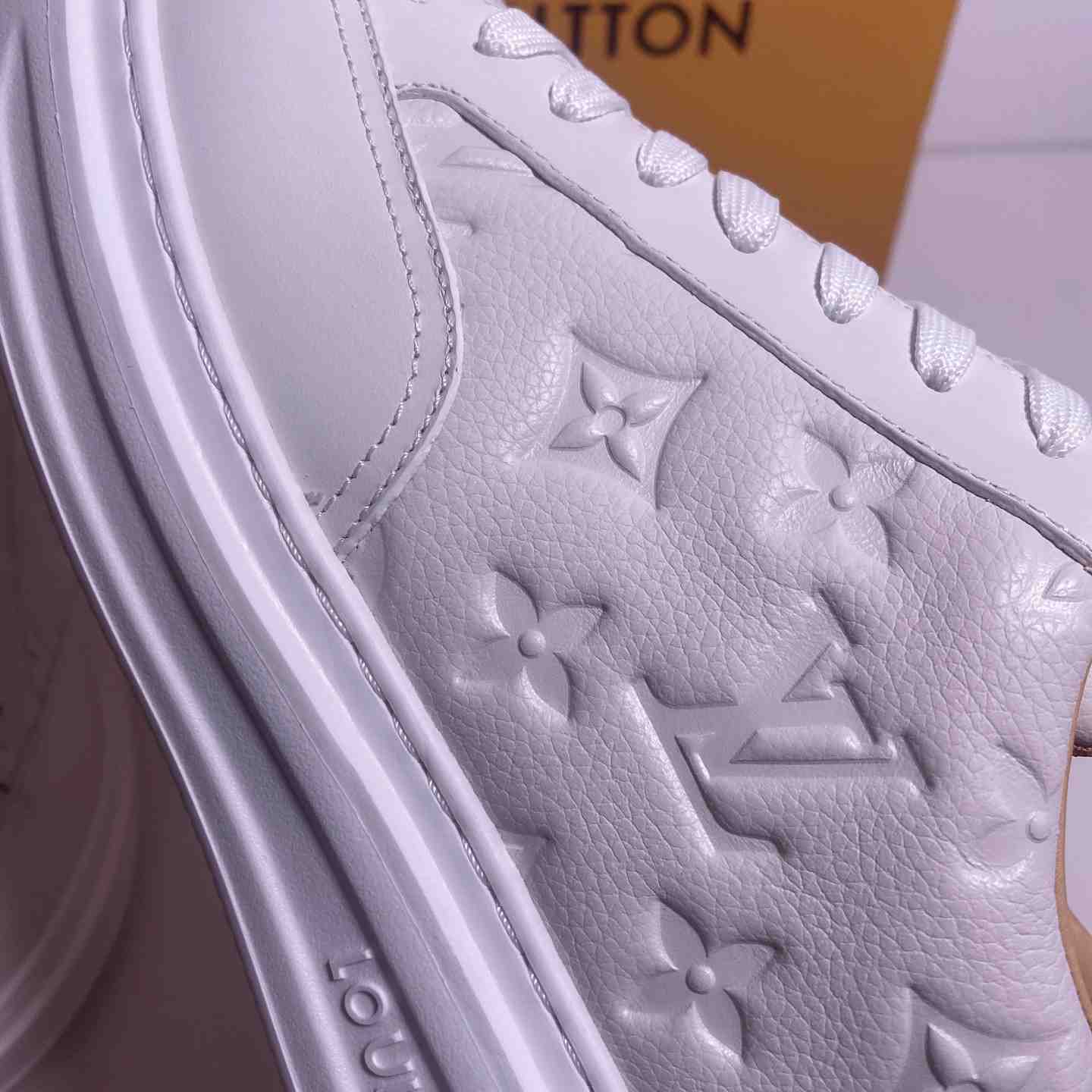 Louis Vuitton Beverly Hills Sneaker   1A8V3L - FashionPlug