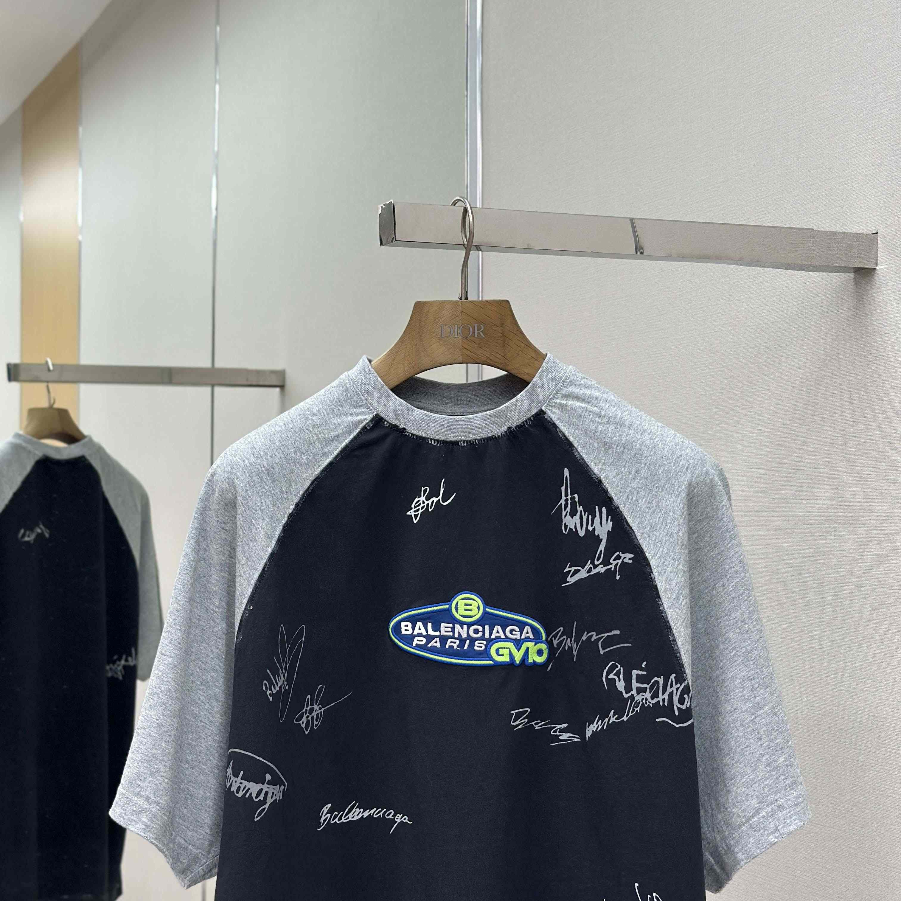 Balenciaga Taped Balenciaga Back T-Shirt Medium Fit in heather grey dry jersey - FashionPlug