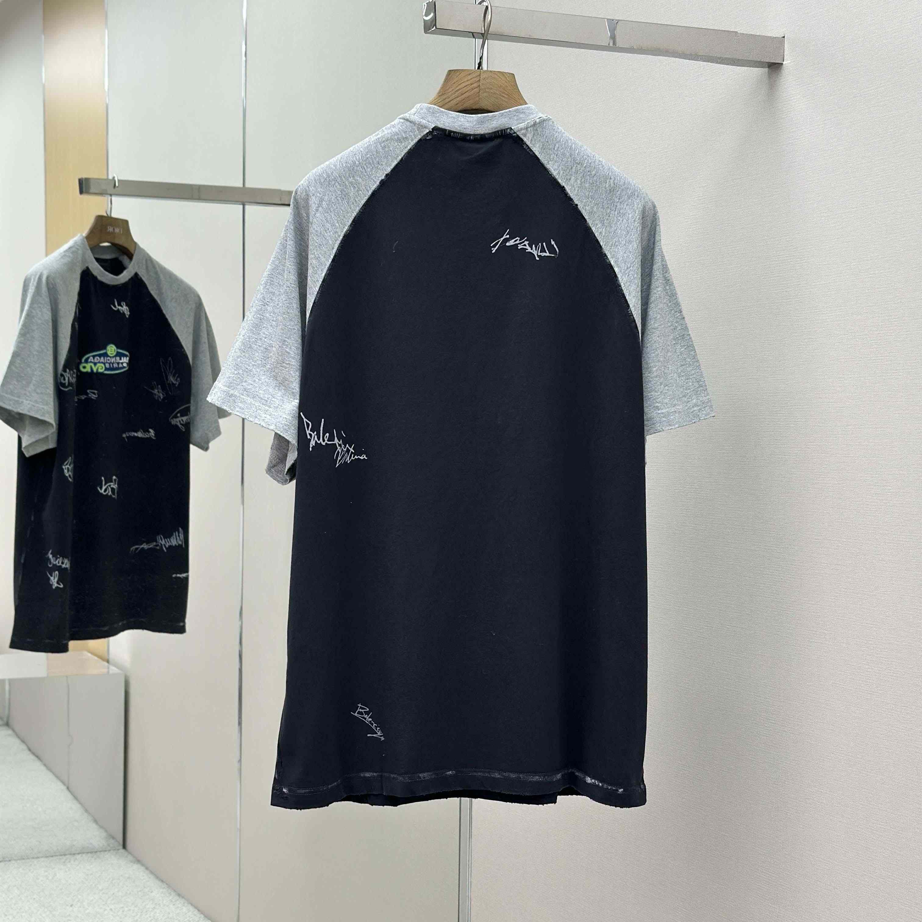 Balenciaga Taped Balenciaga Back T-Shirt Medium Fit in heather grey dry jersey - FashionPlug