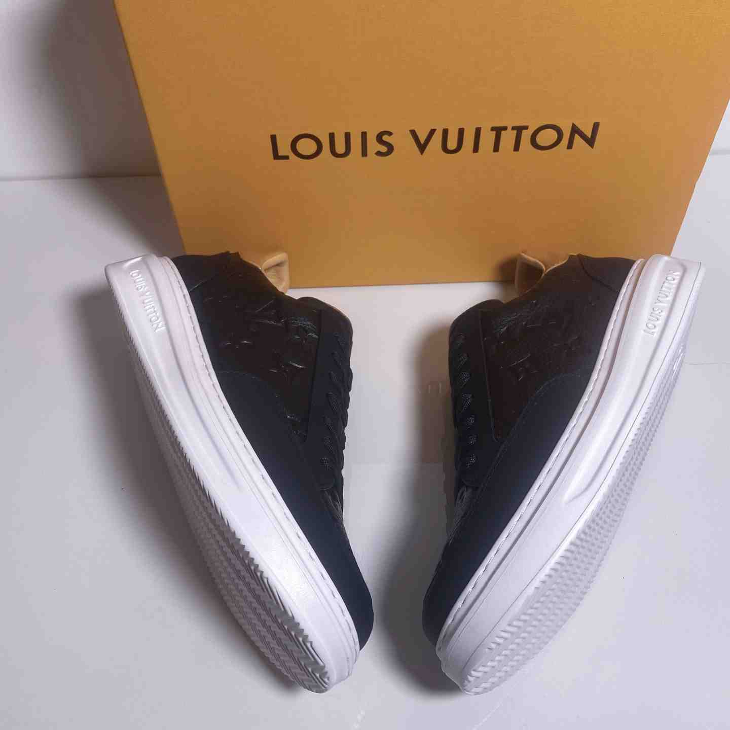 Louis Vuitton Beverly Hills Sneaker   1A8V43 - FashionPlug