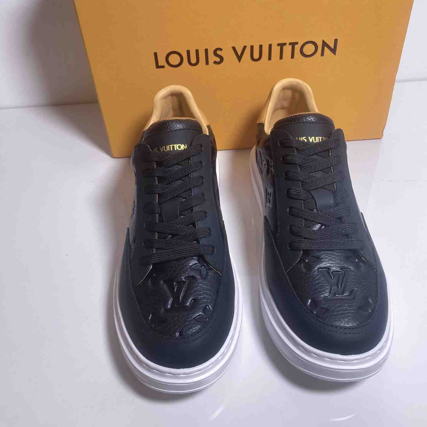 Louis Vuitton Beverly Hills Sneaker   1A8V43 - FashionPlug