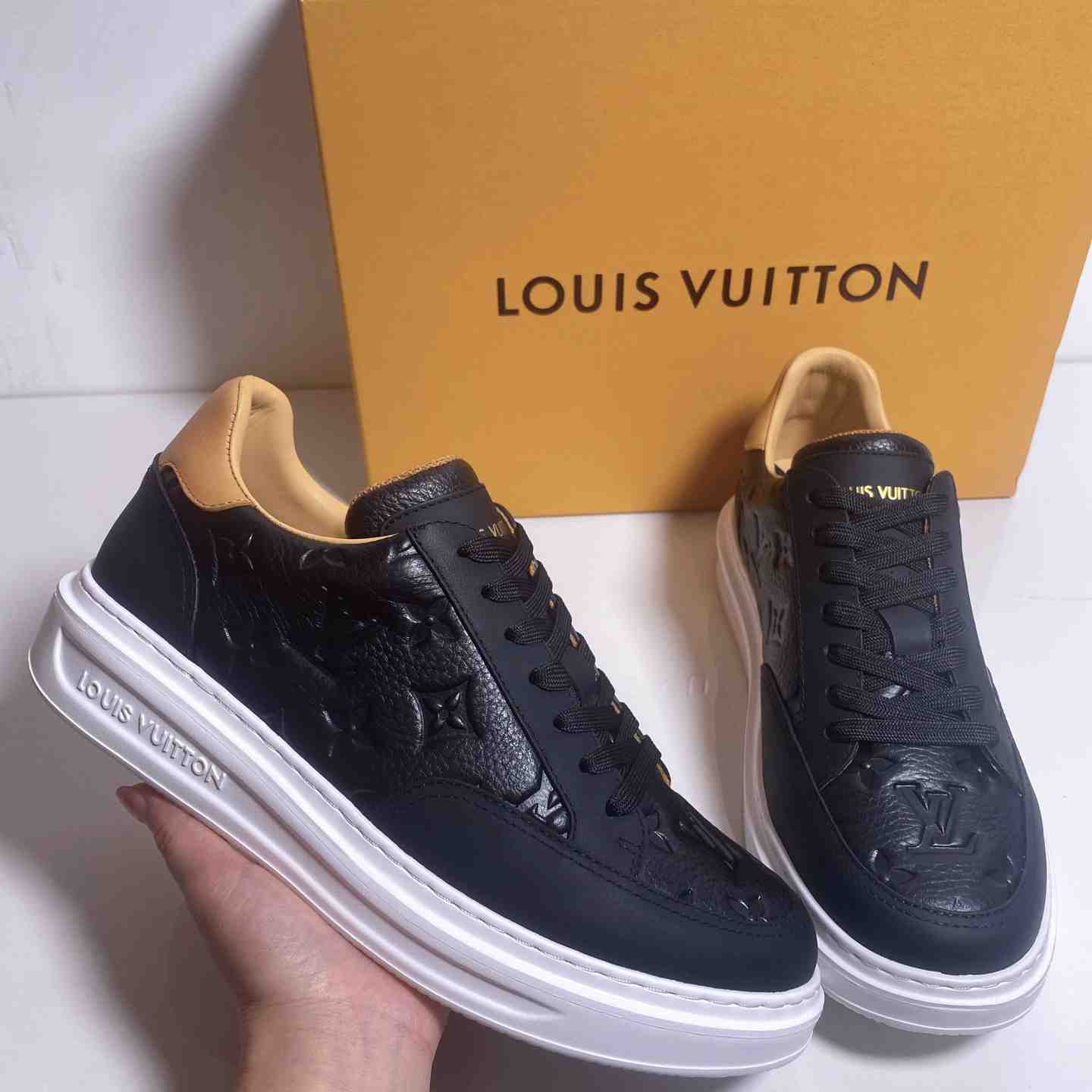 Louis Vuitton Beverly Hills Sneaker   1A8V43 - FashionPlug