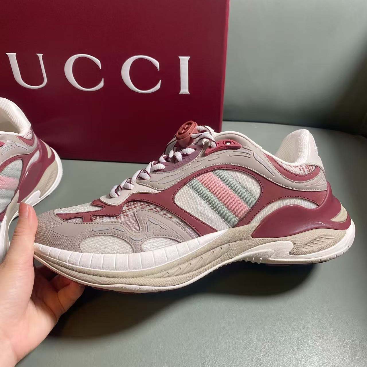 Gucci Men's Gucci 2.0 Sneaker - FashionPlug