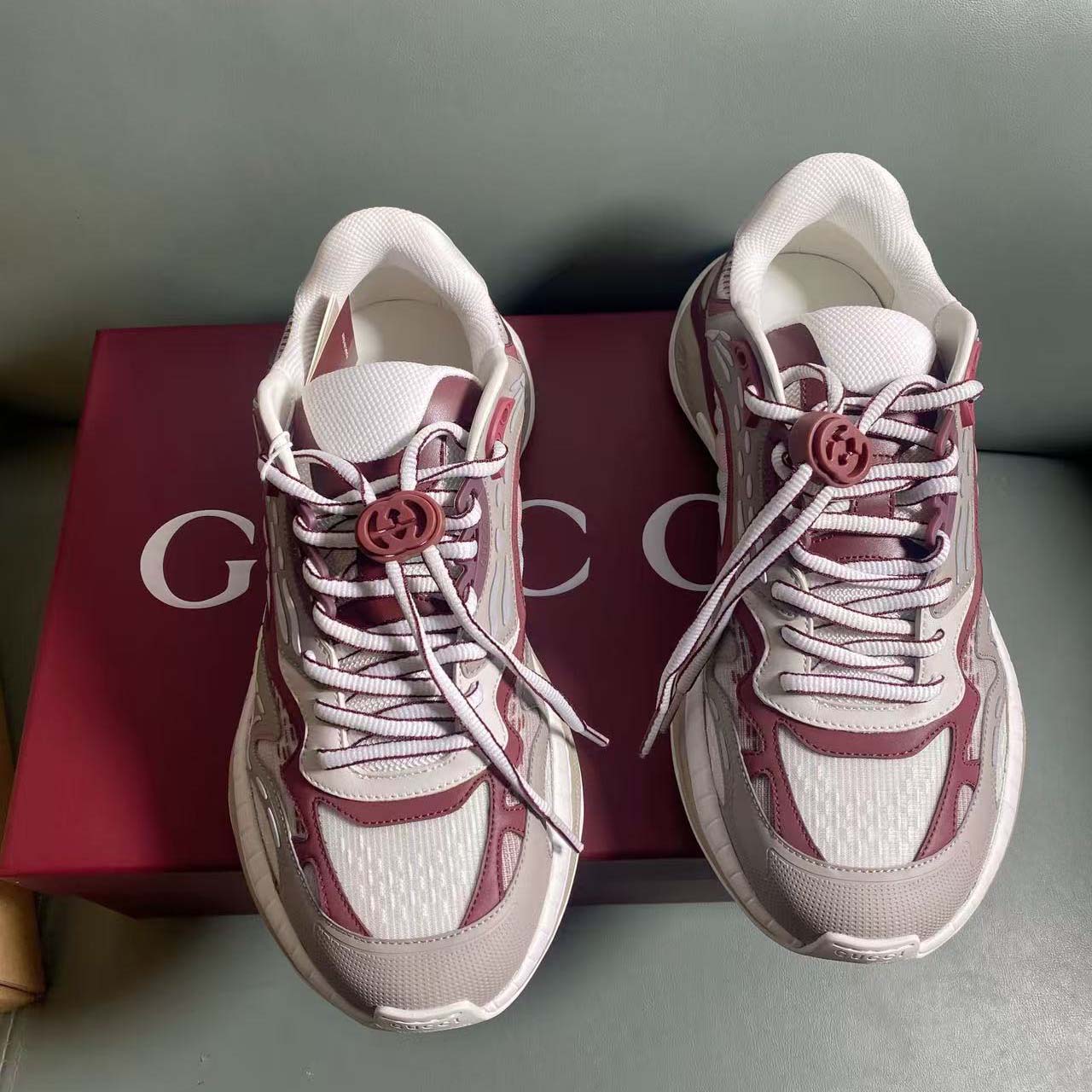 Gucci Men's Gucci 2.0 Sneaker - FashionPlug