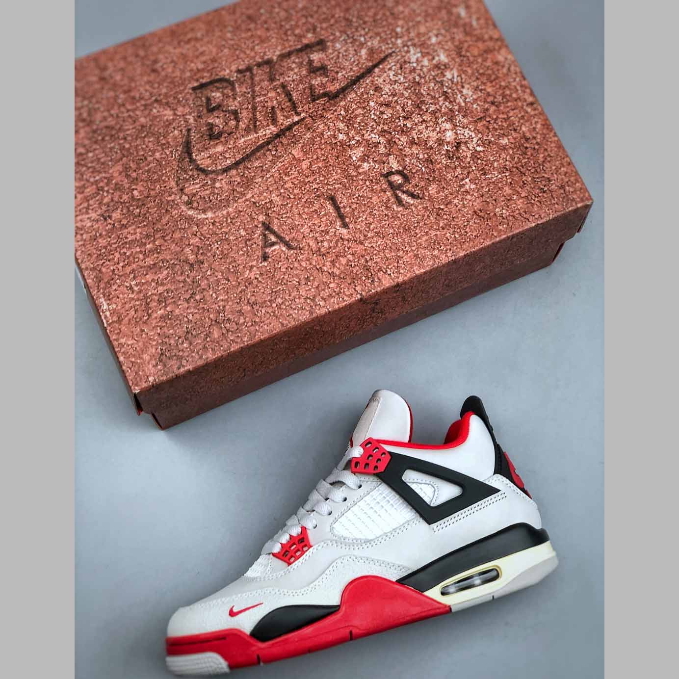 Air Jordan 4 retro   HF4340 002 - FashionPlug