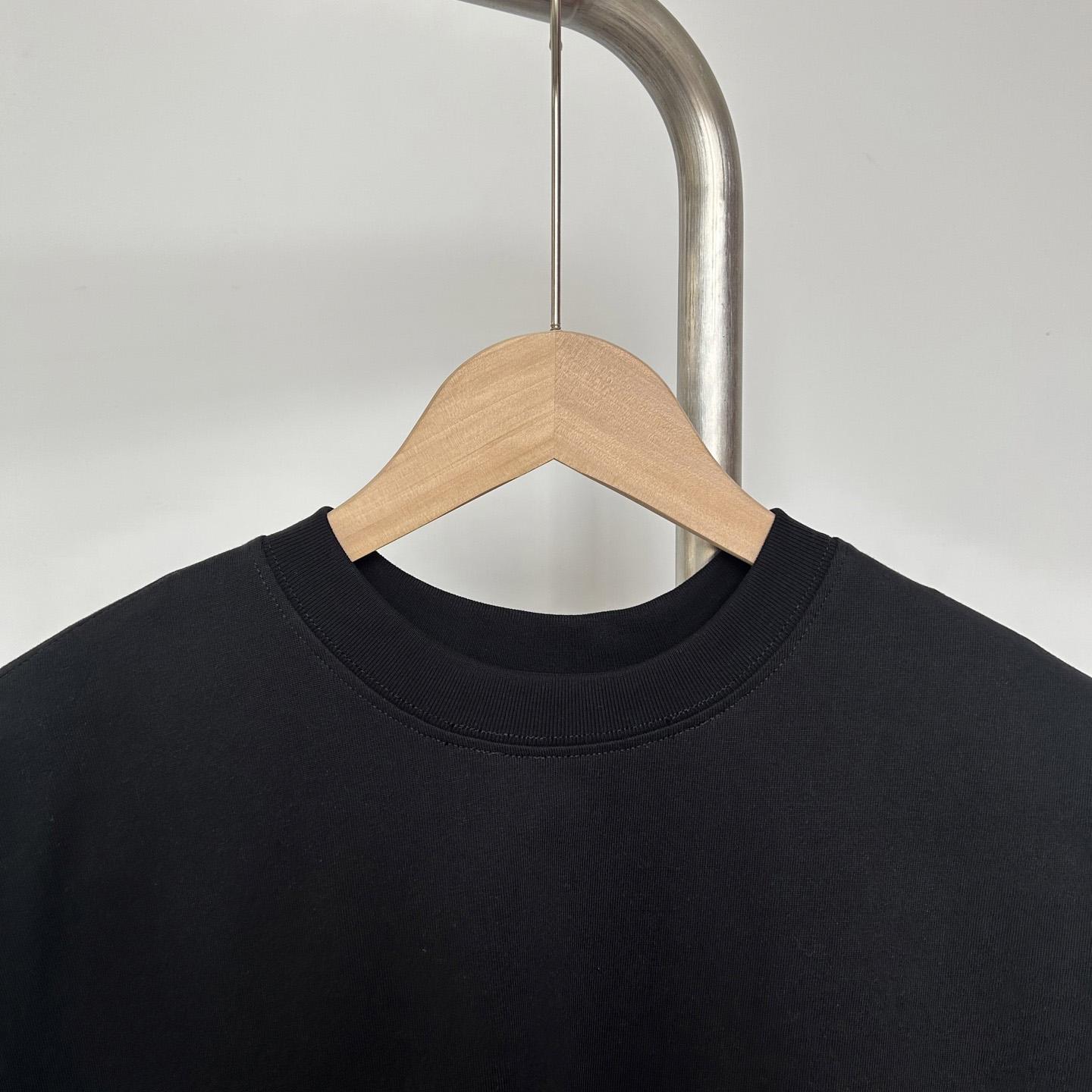 Off-White Black Starry Arrow T-Shirt - FashionPlug