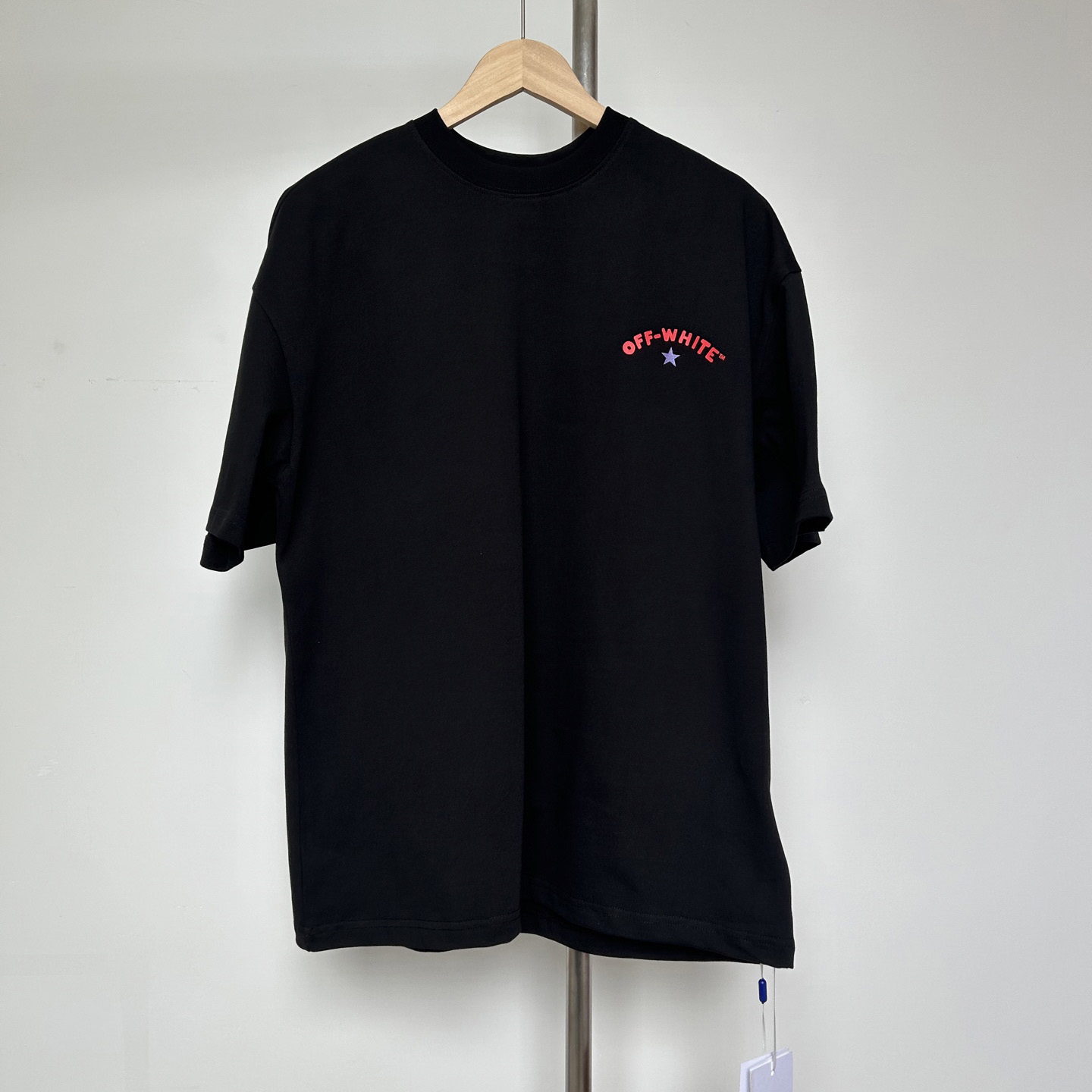 Off-White Black Starry Arrow T-Shirt - FashionPlug