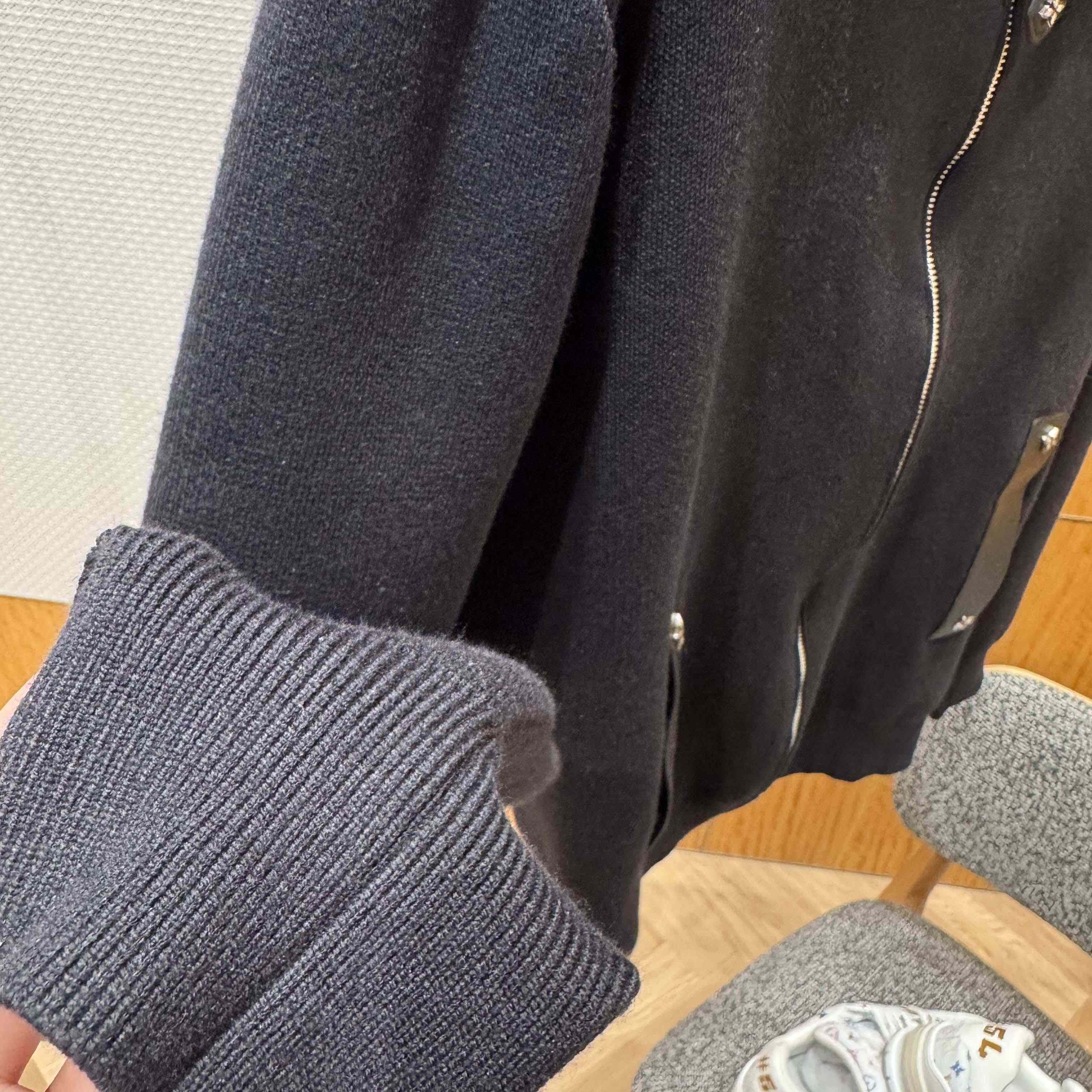 Louis Vuitton Knit Blouson With Leather Details   1AH346 - FashionPlug
