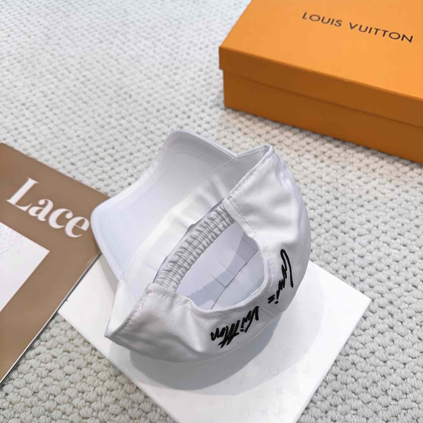 Louis Vuitton Cap - FashionPlug