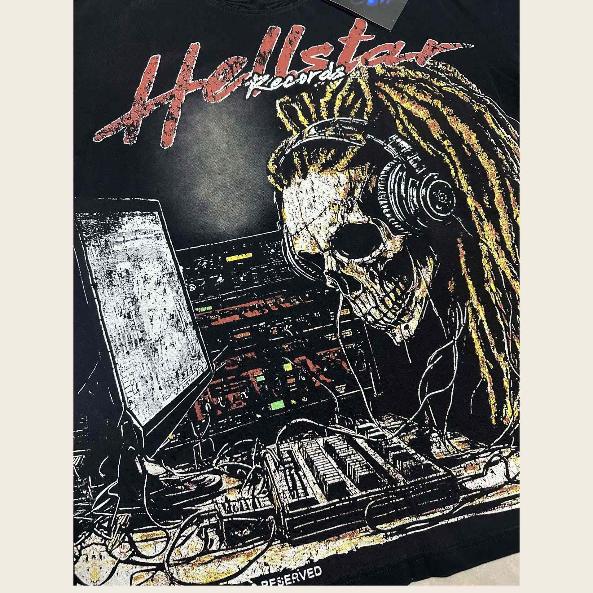 Hellstar Classic T-Shirt  - FashionPlug