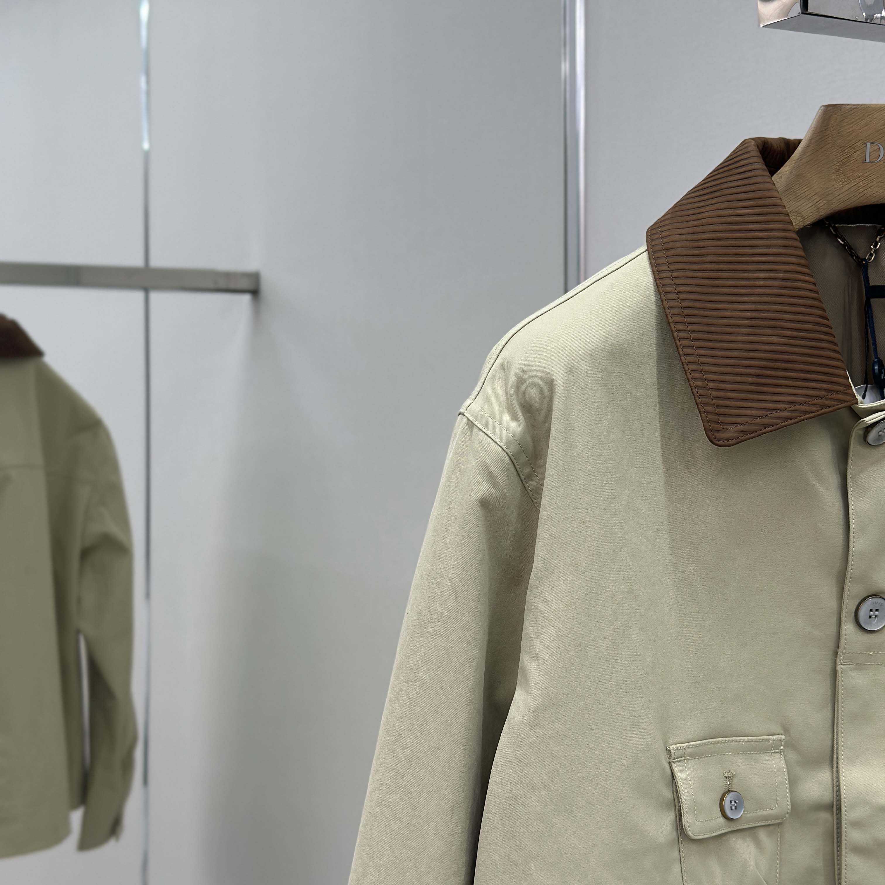 Louis Vuitton Workwear Gardening Jacket   1AILNW  - FashionPlug