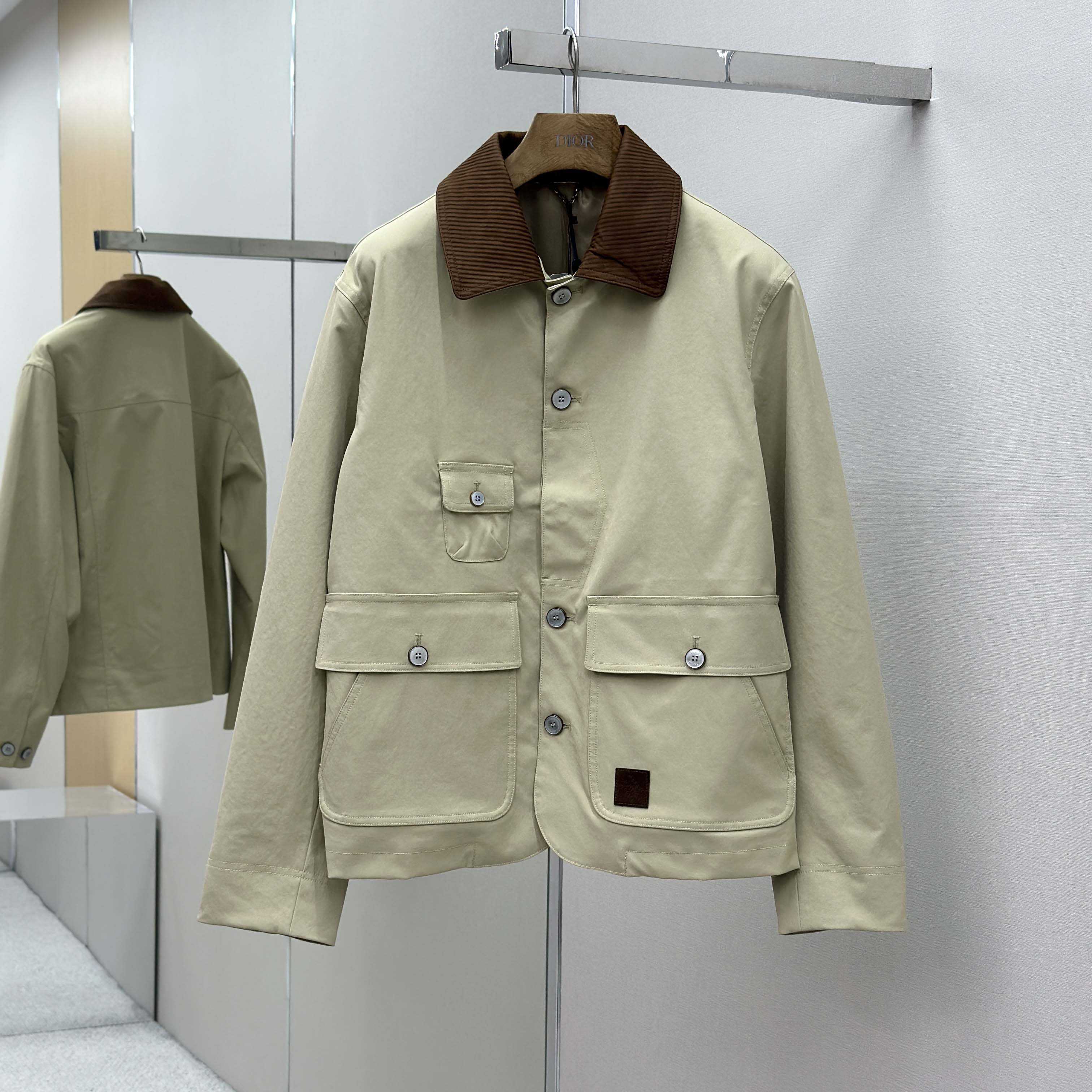 Louis Vuitton Workwear Gardening Jacket   1AILNW  - FashionPlug