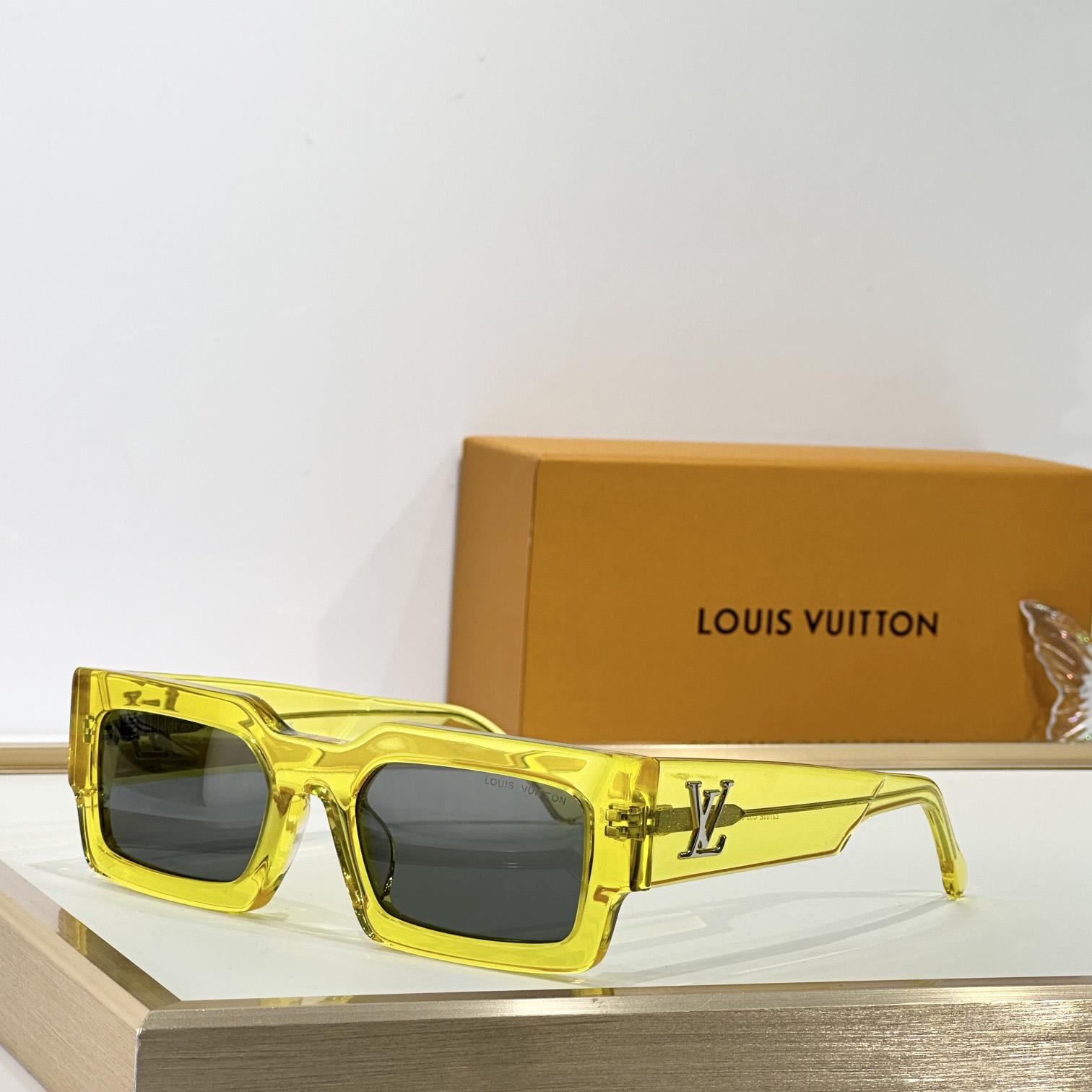 Louis Vuitton LV Clash Low Square Sunglasses   Z2703E - FashionPlug