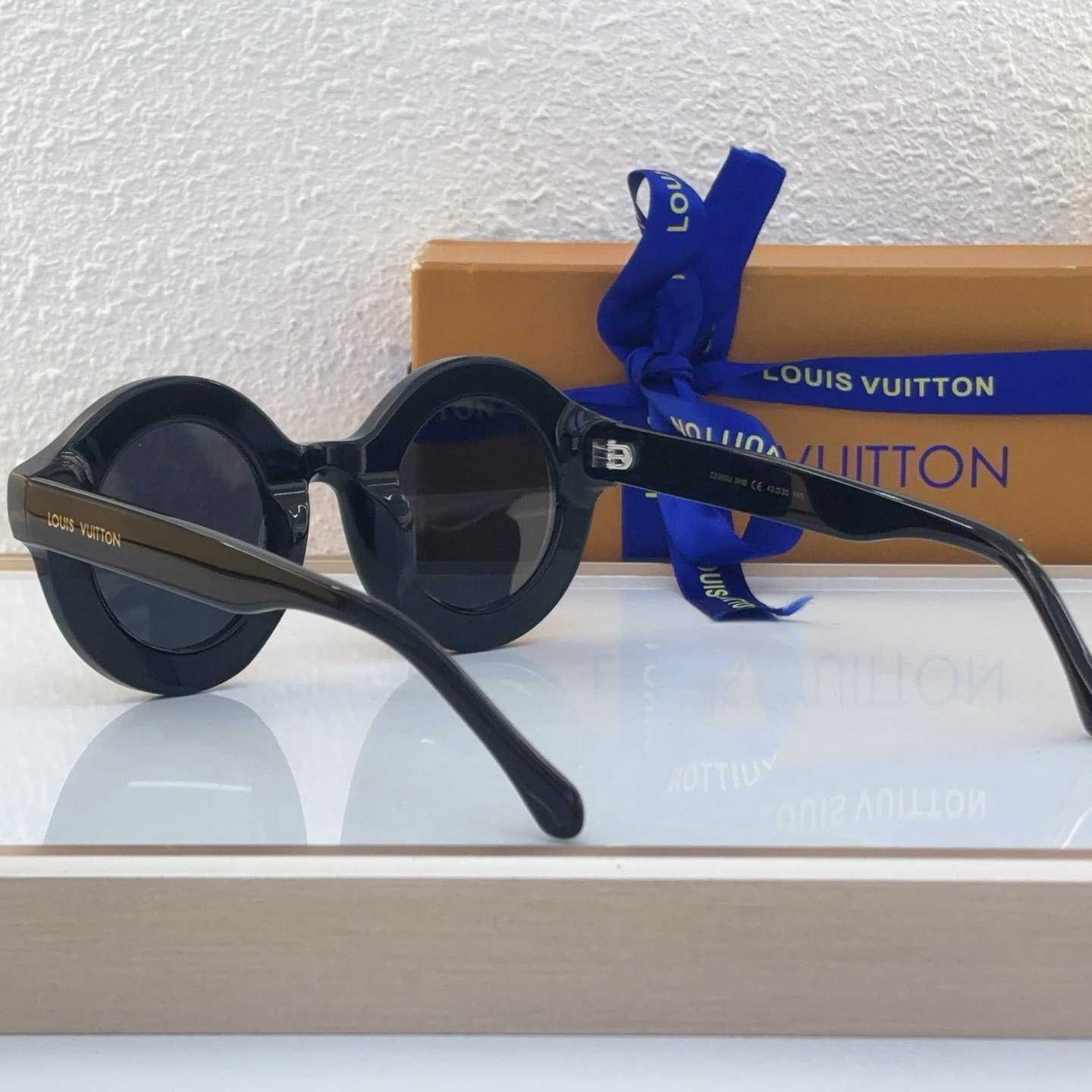 Louis Vuitton LV Super Vision Round Sunglasses   Z2737U Z2386U - FashionPlug