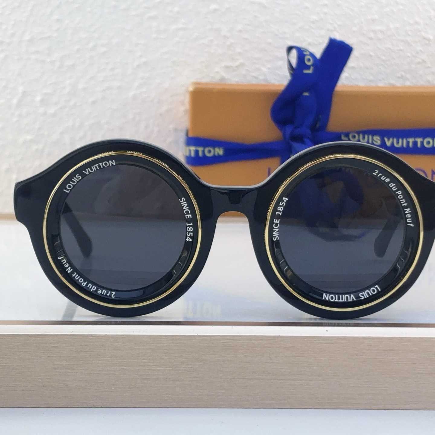 Louis Vuitton LV Super Vision Round Sunglasses   Z2737U Z2386U - FashionPlug